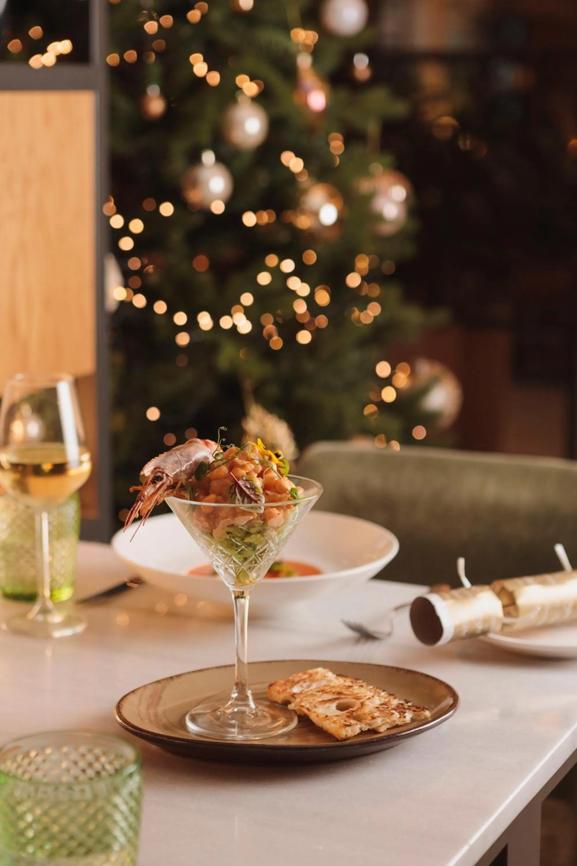 Restaurant/places to eat in Melia White House Hotel