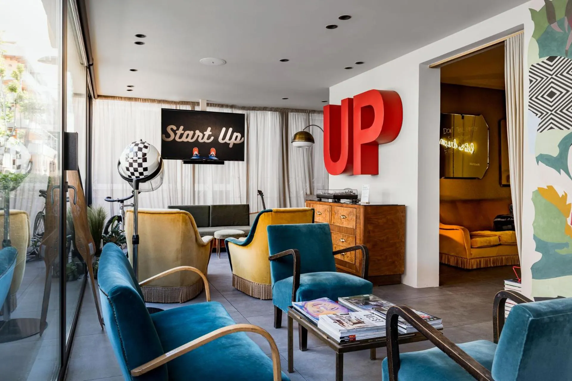 Lobby or reception in Up Hotel