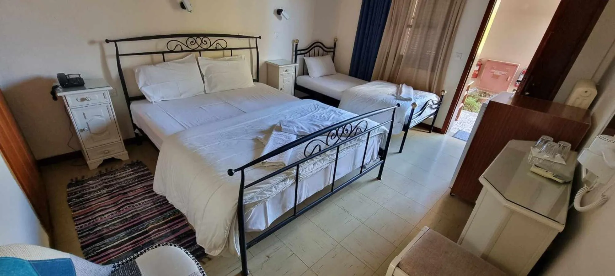 Bed in Avaton Hotel
