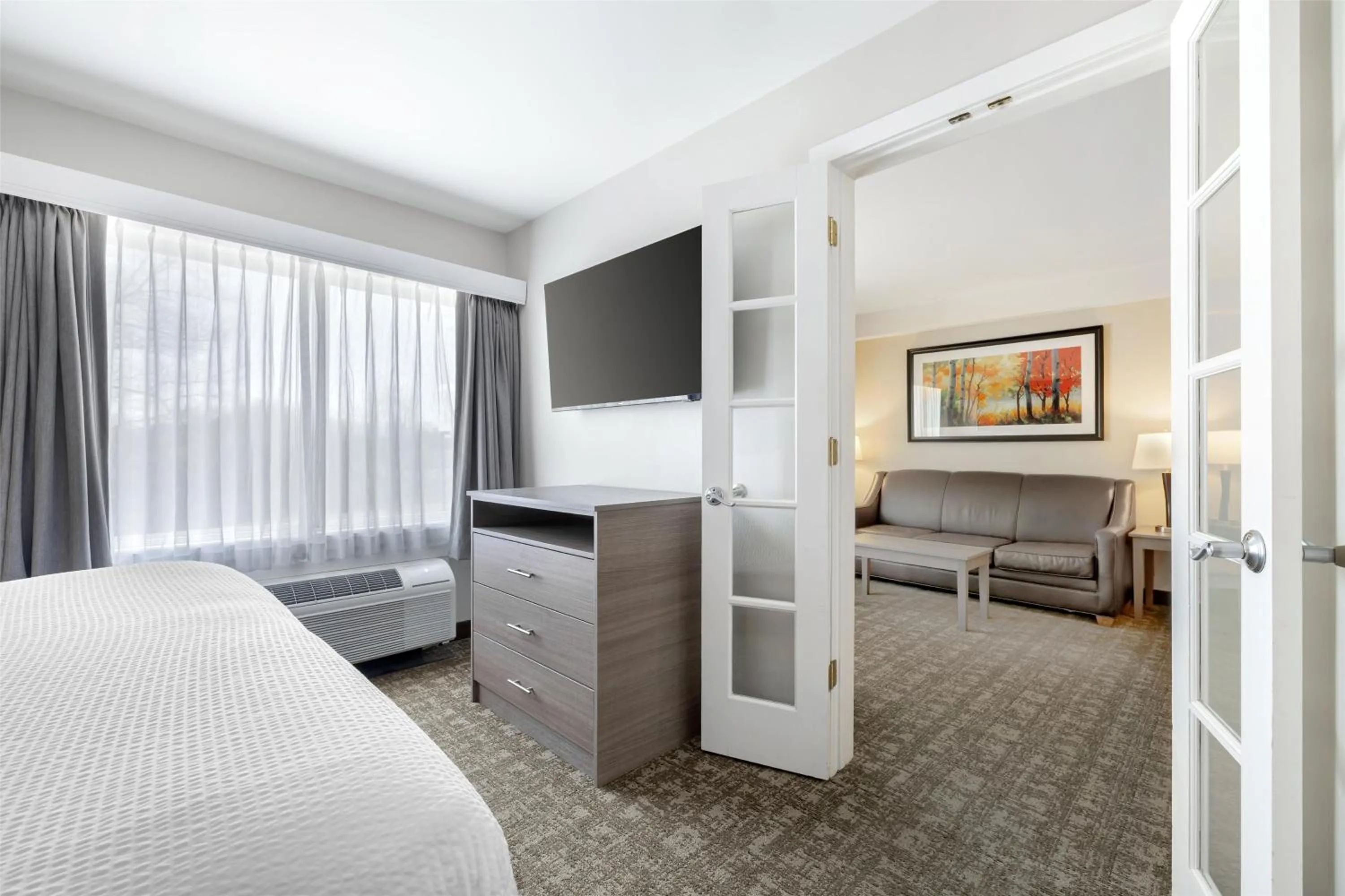 Photo of the whole room, Bed in Best Western Plus Windjammer Inn & Conference Center