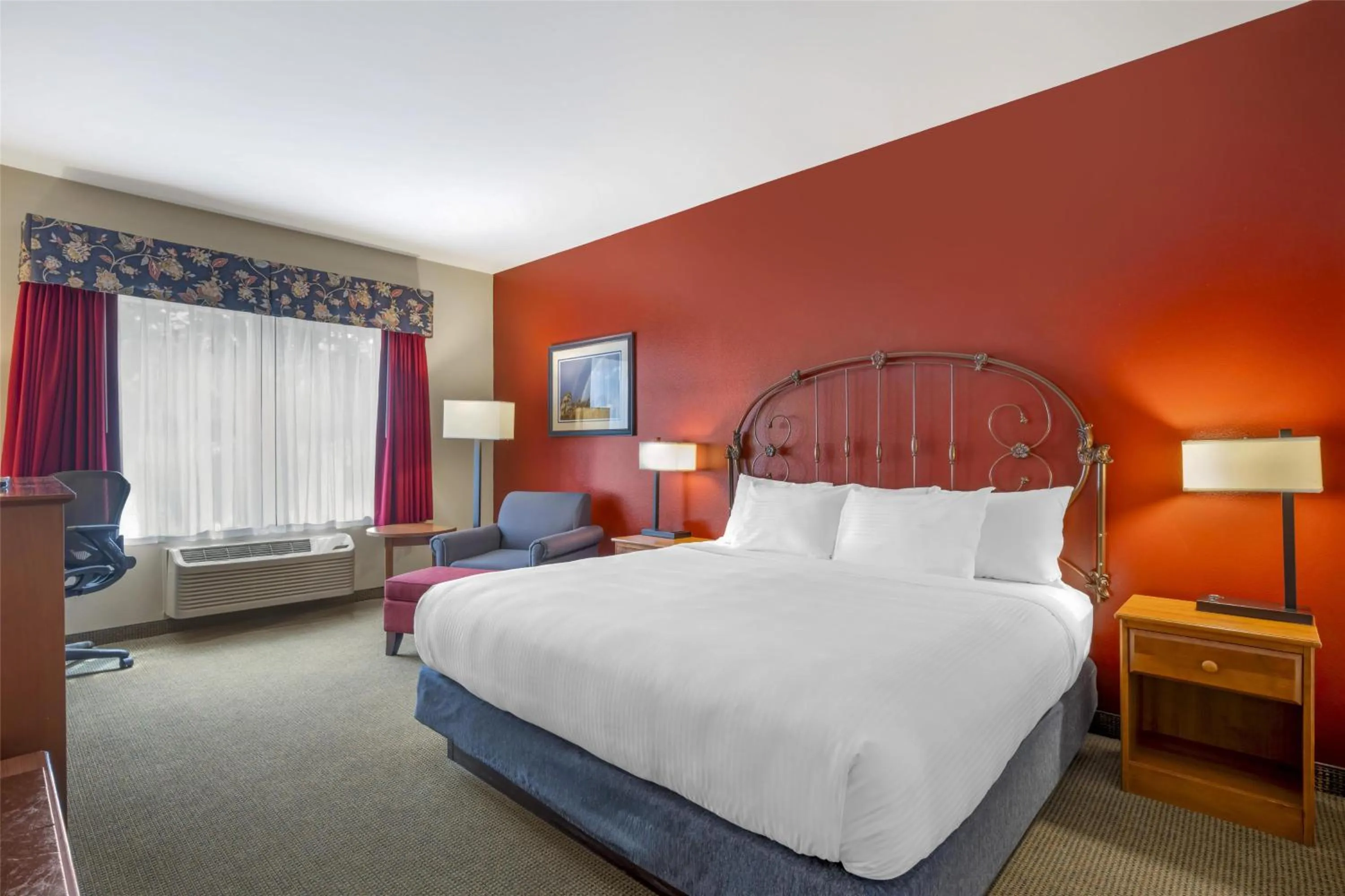 Bedroom, Bed in Best Western Bronco Inn