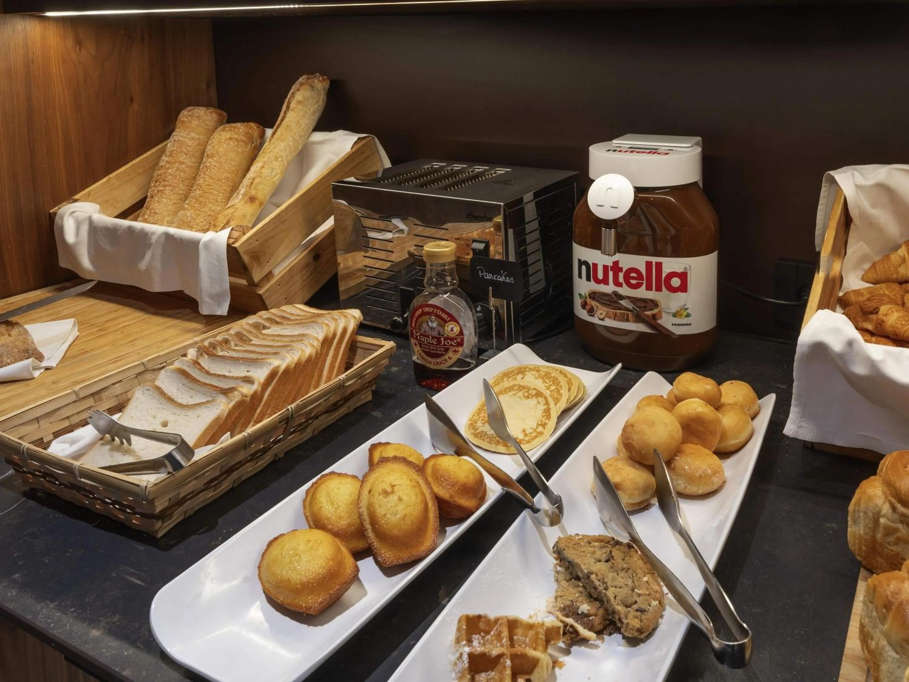 Breakfast in Novotel SPA Rennes Centre Gare