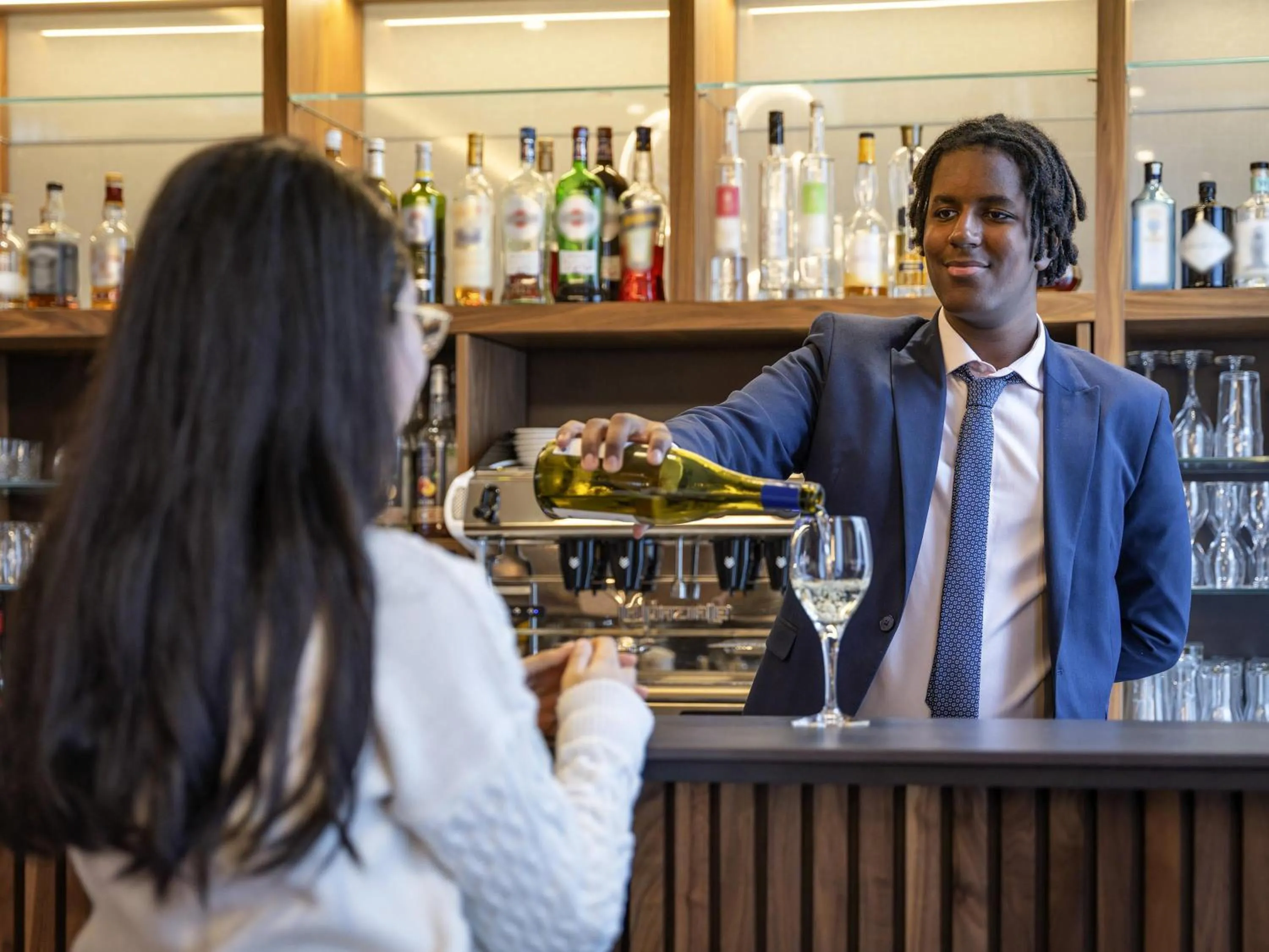 Lounge or bar in Novotel SPA Rennes Centre Gare