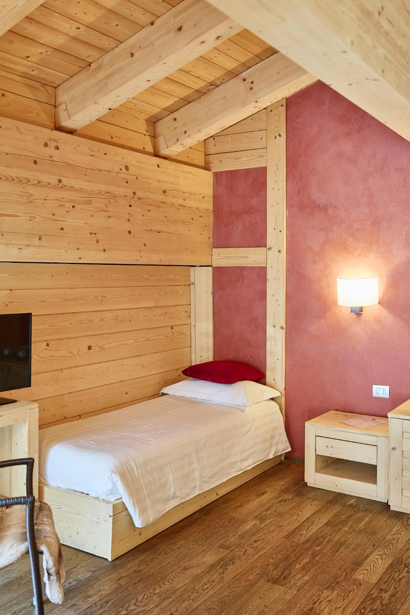 Bedroom, Bed in Chalet Morel 1586 Hotel & Spa