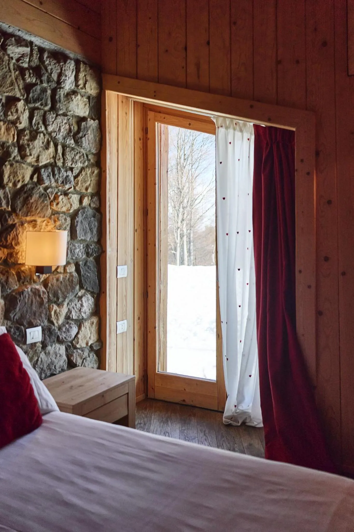 Bedroom, Bed in Chalet Morel 1586 Hotel & Spa