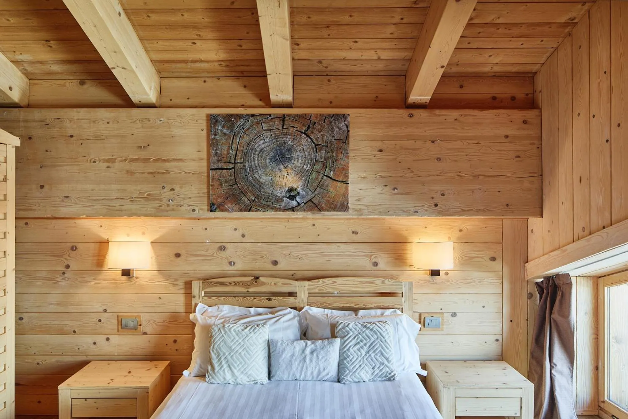 Bedroom, Bed in Chalet Morel 1586 Hotel & Spa