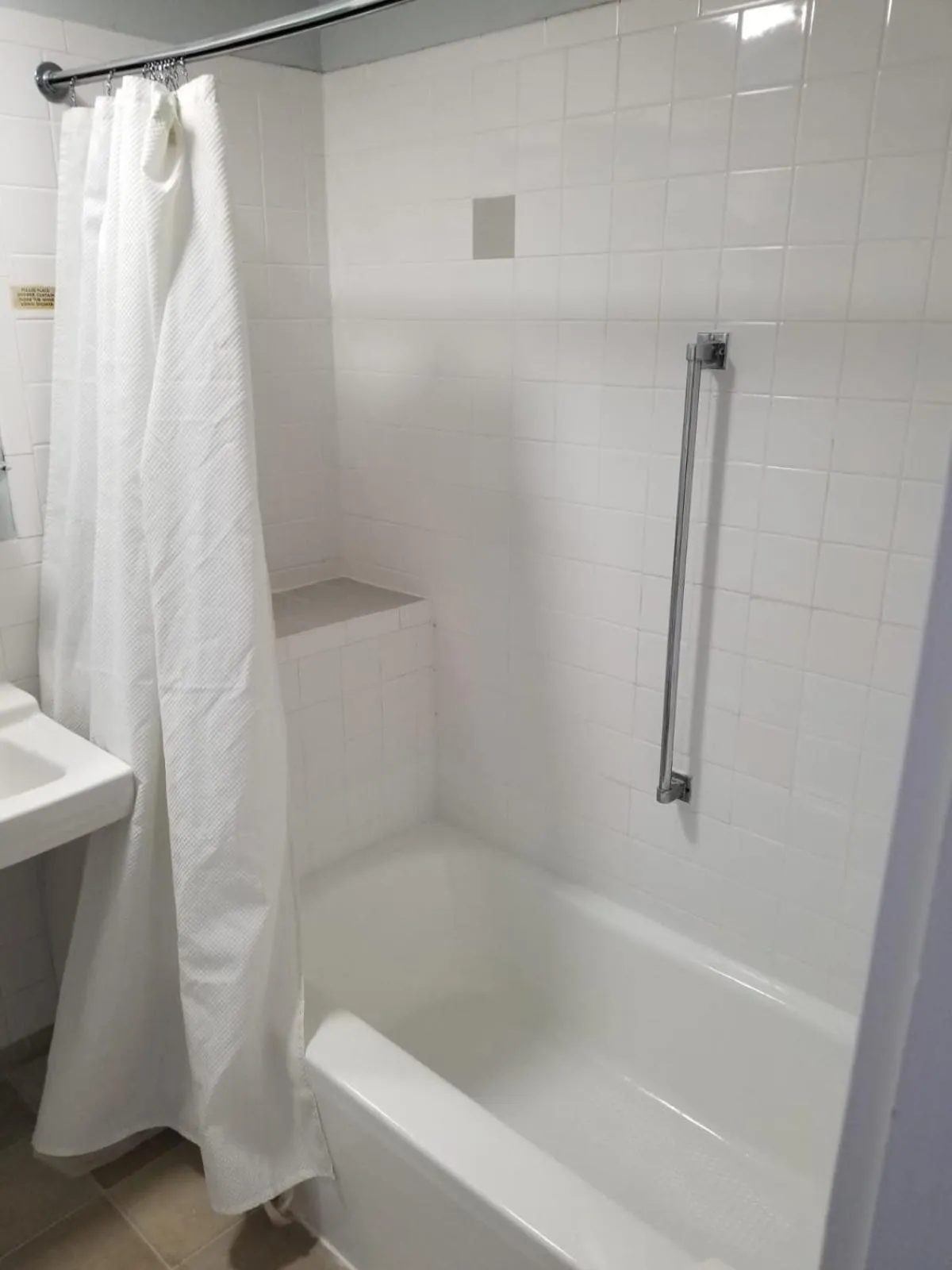 Bathroom in Olde Tavern Motel and Inn - Cape Cod