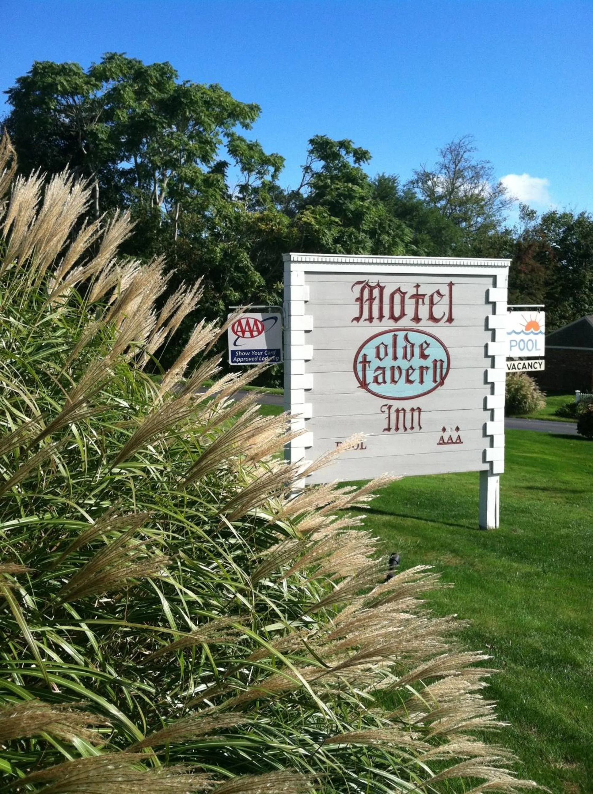 Facade/entrance in Olde Tavern Motel and Inn - Cape Cod