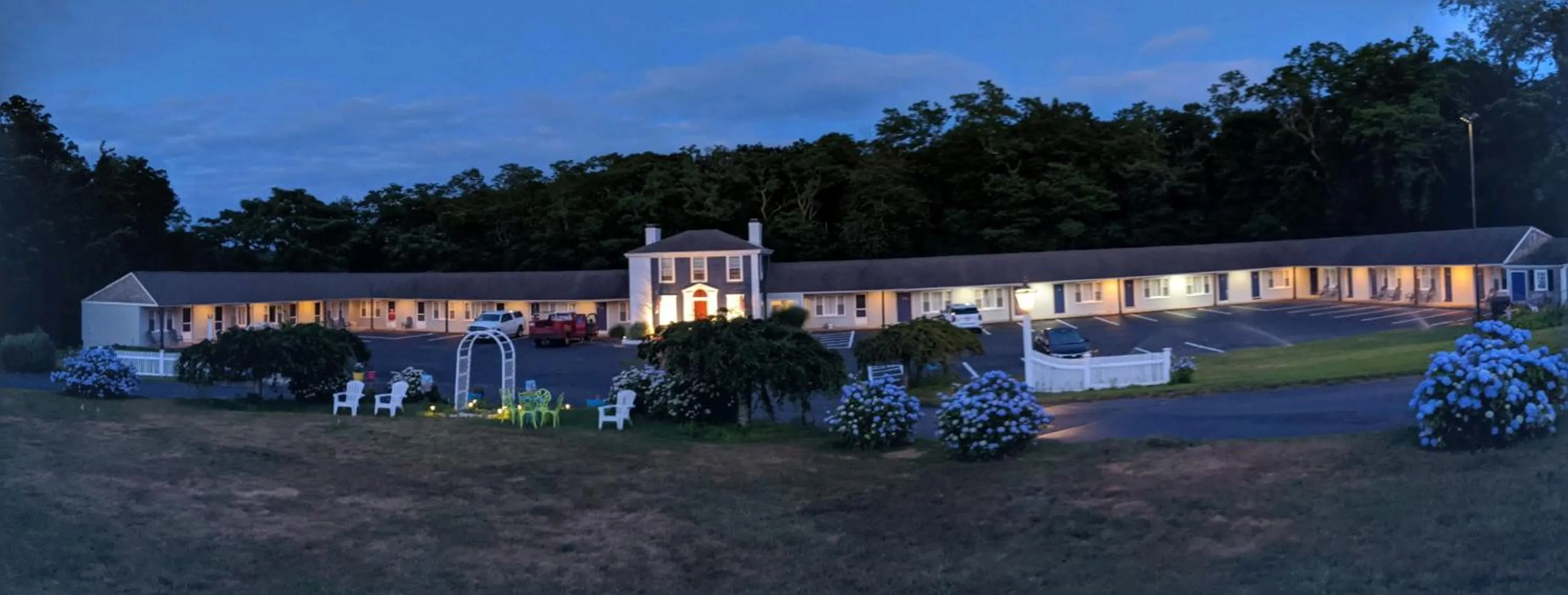 Night in Olde Tavern Motel and Inn - Cape Cod