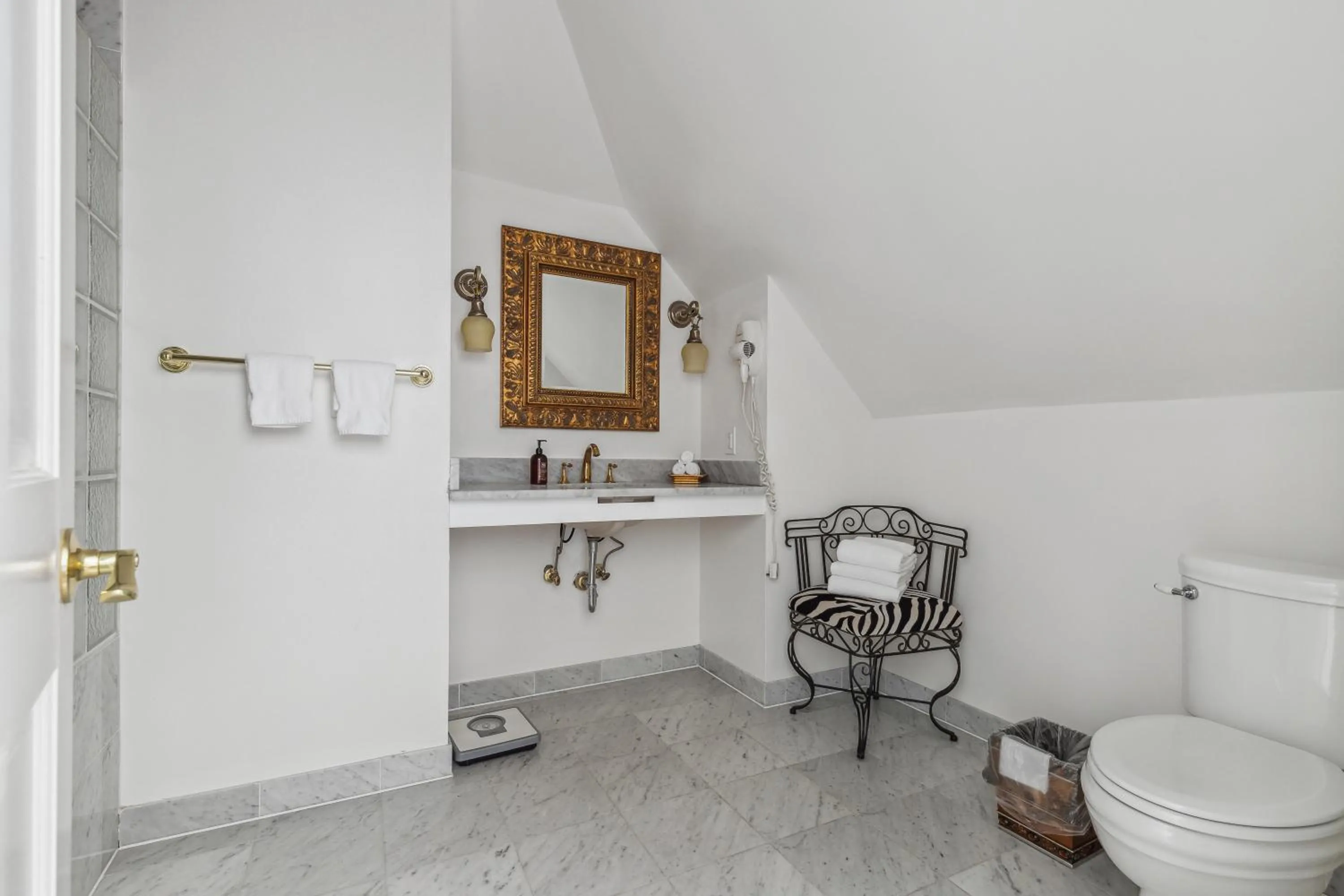 The Columbia Inn at Peralynna