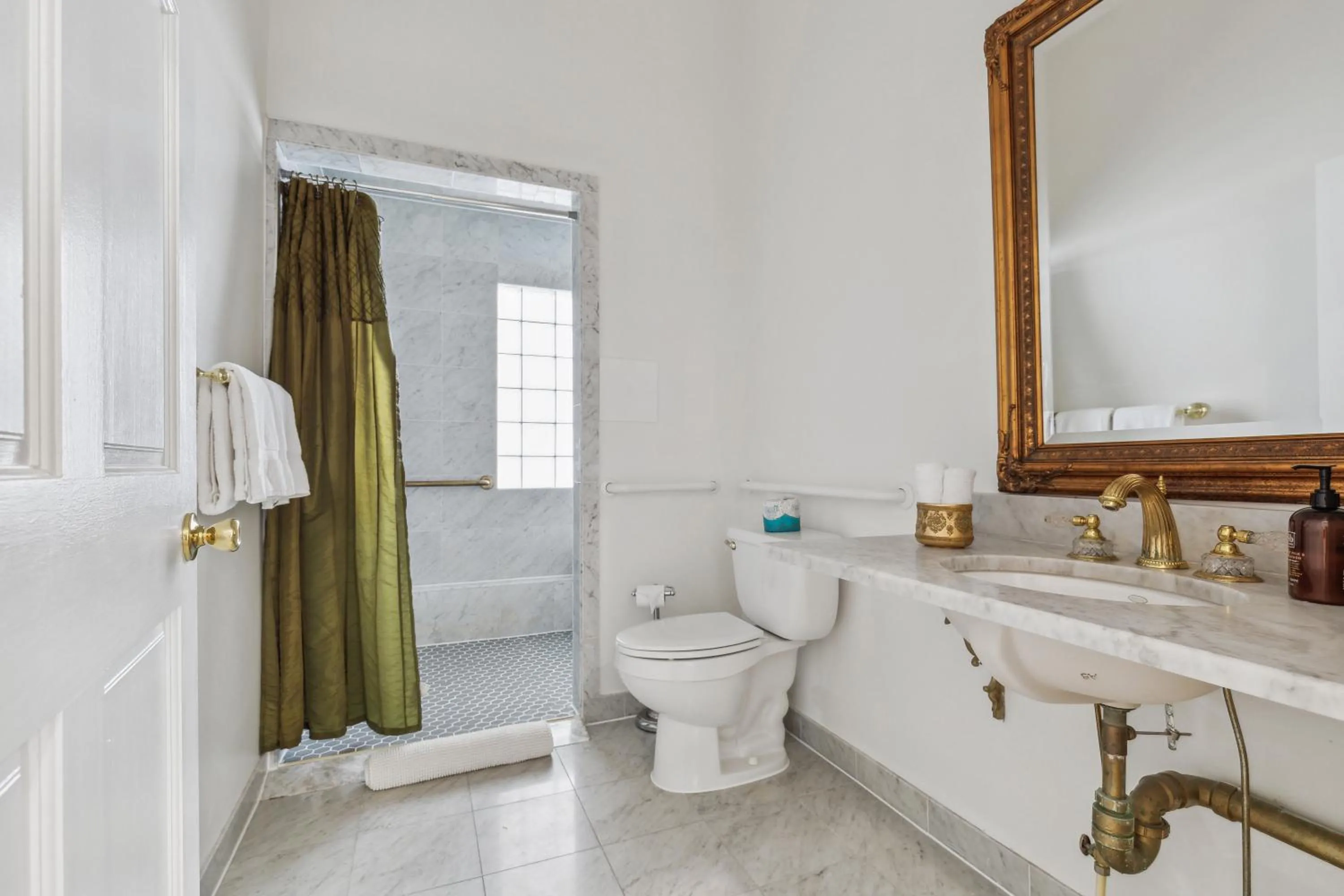 The Columbia Inn at Peralynna