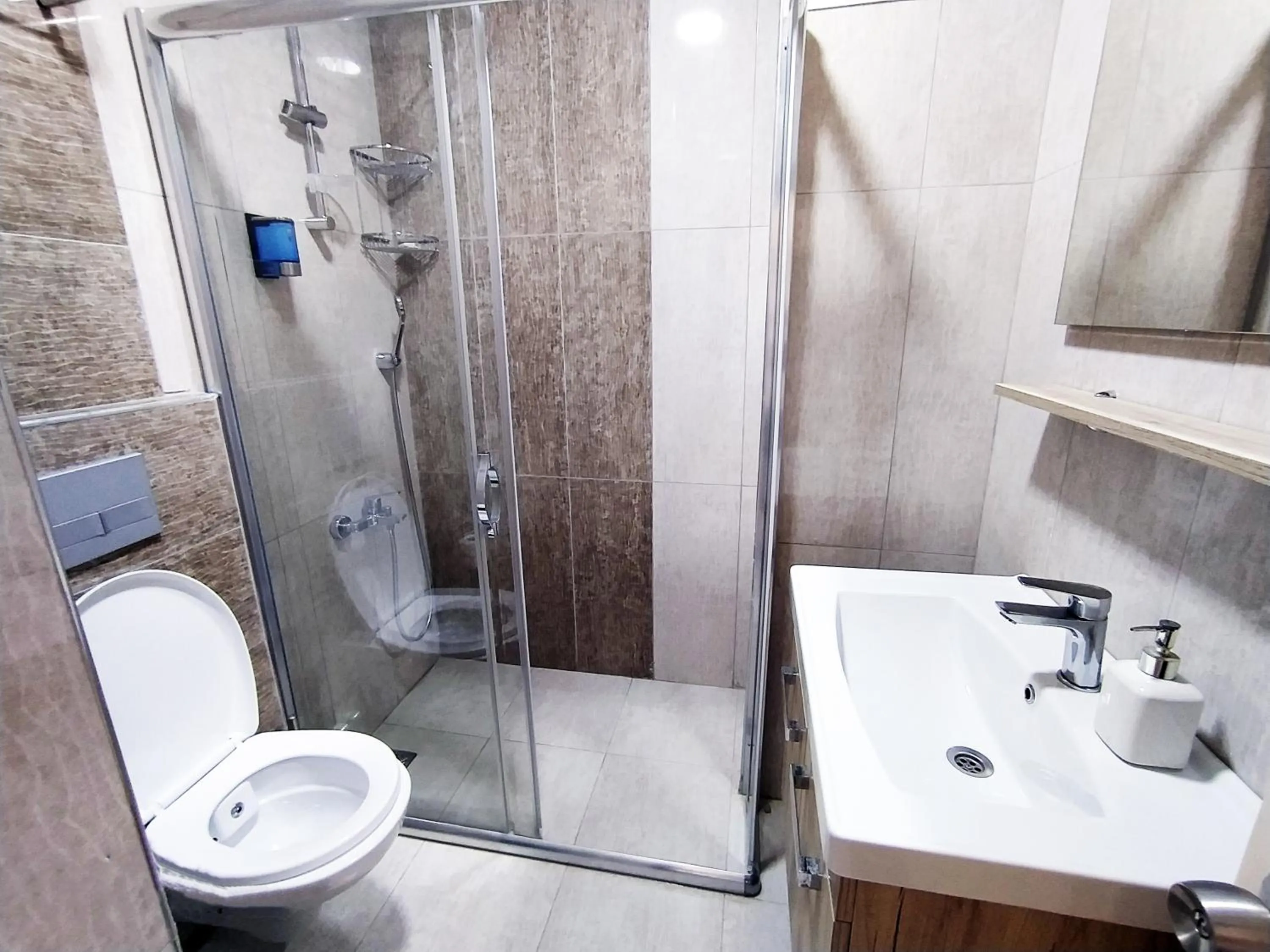 Shower in Selinus Beach Club Hotel