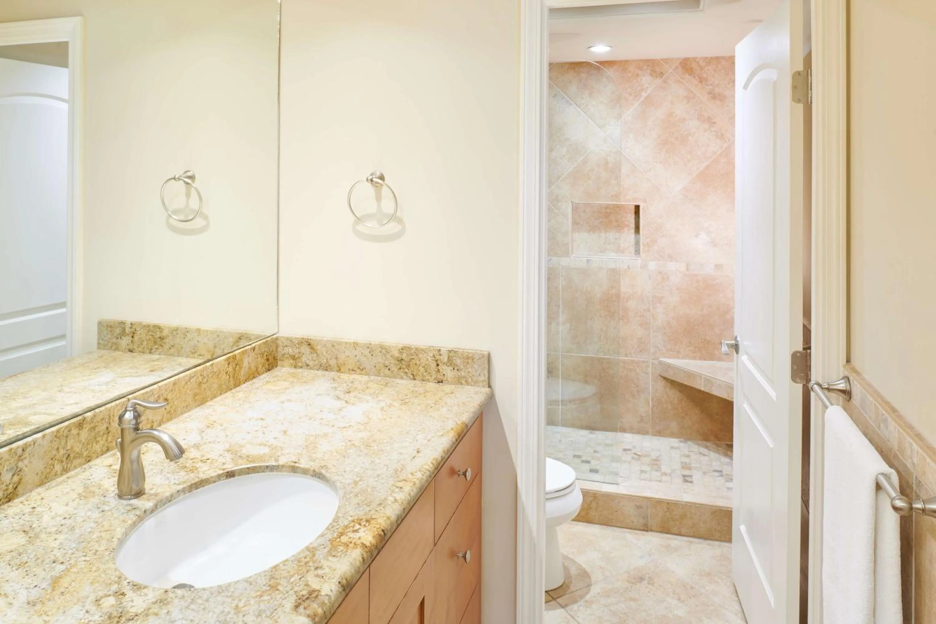 Shower in Aston at The Whaler on Kaanapali Beach