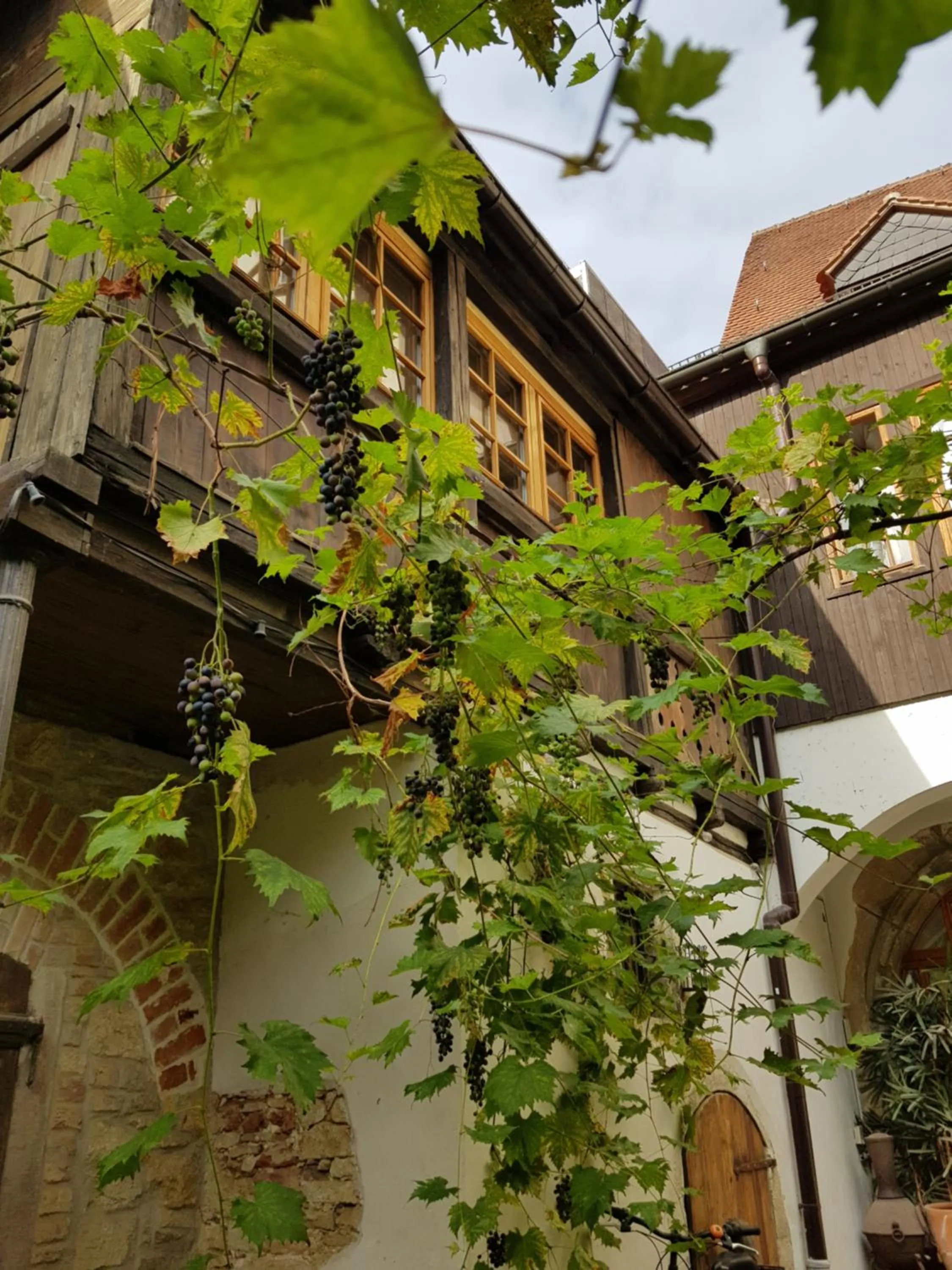 Property building in Hotel Restaurant Toscana Naumburg