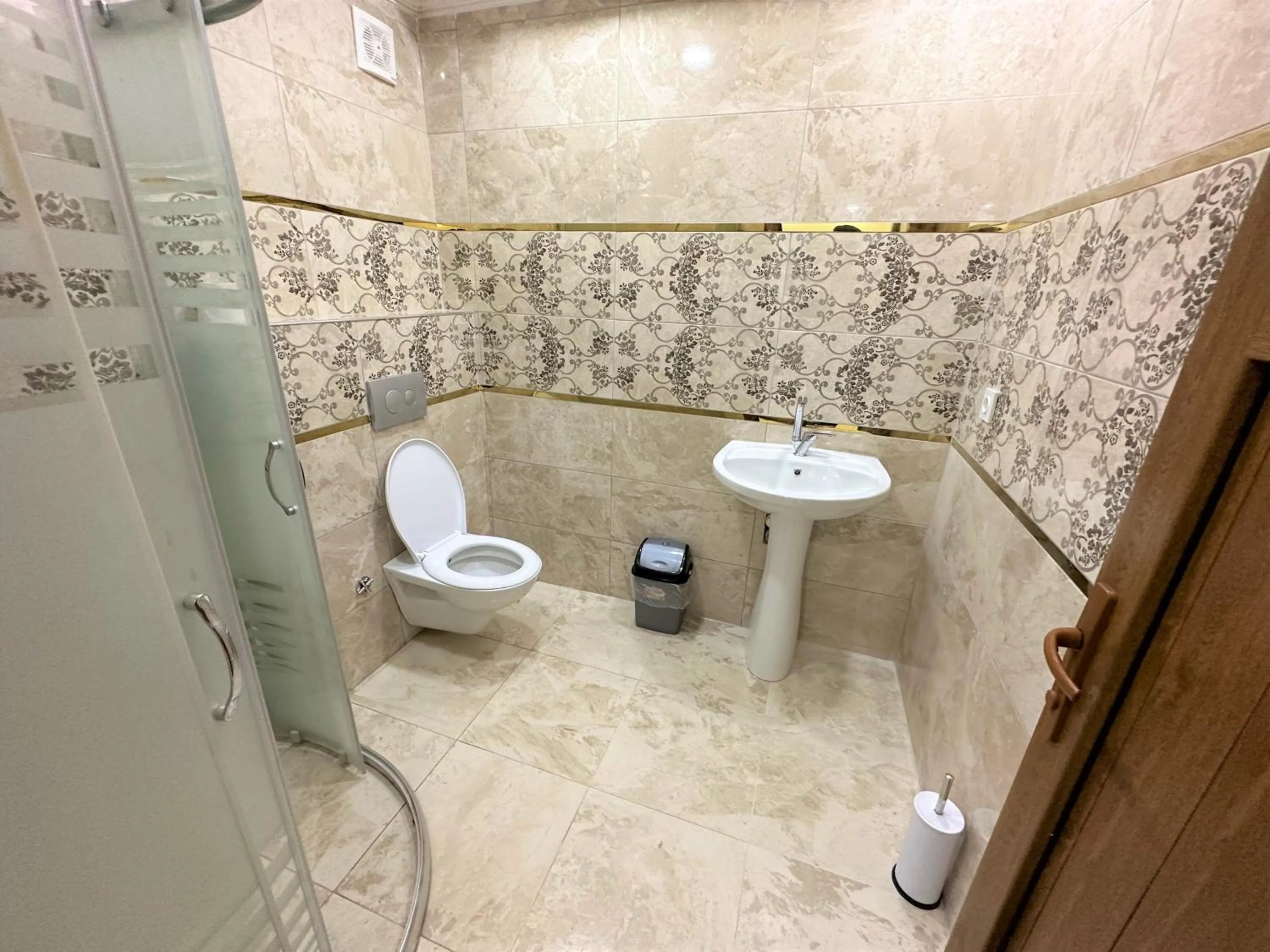 Shower in Cerrahpasa Apart Hotel