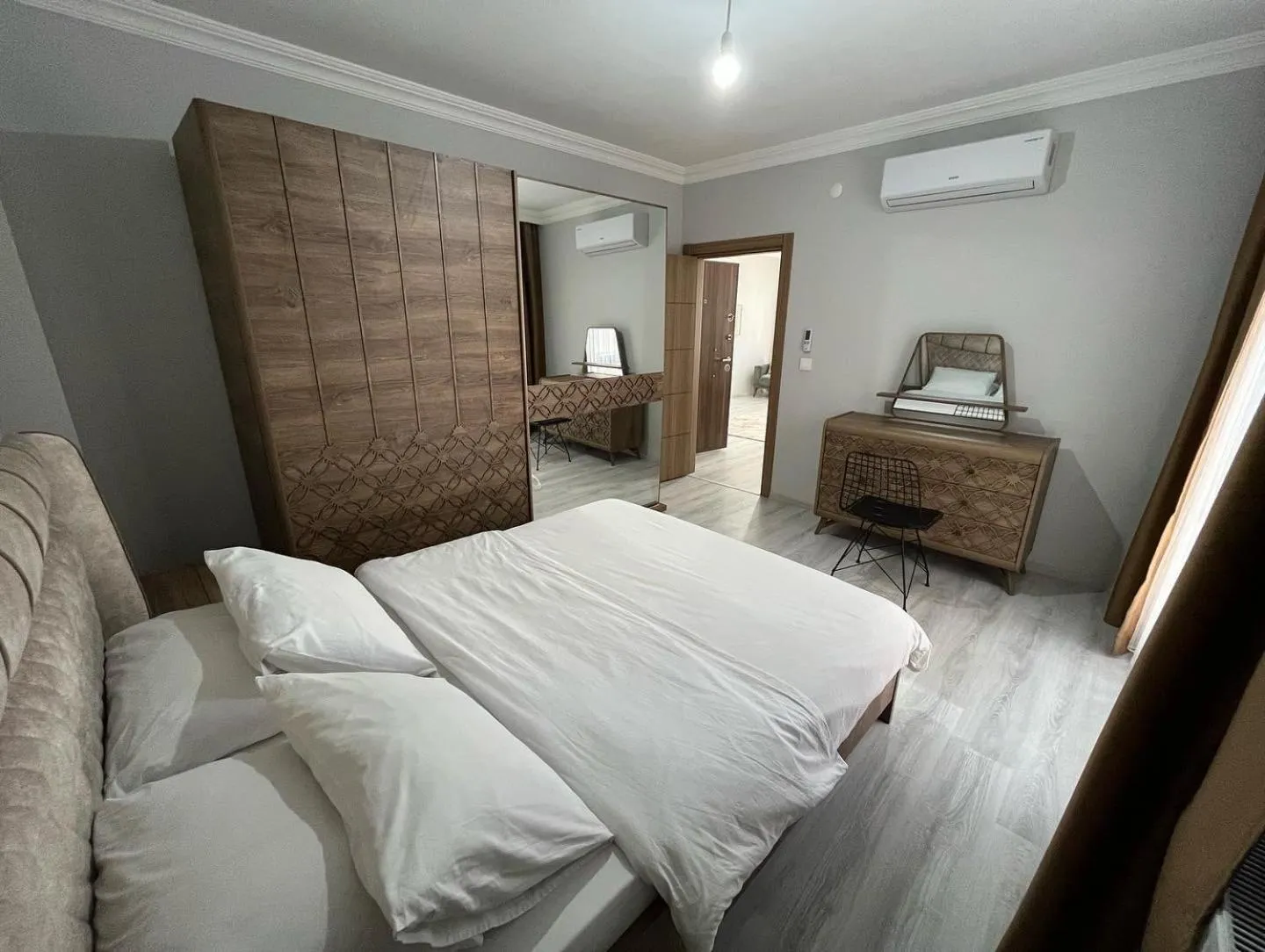 Photo of the whole room in Cerrahpasa Apart Hotel