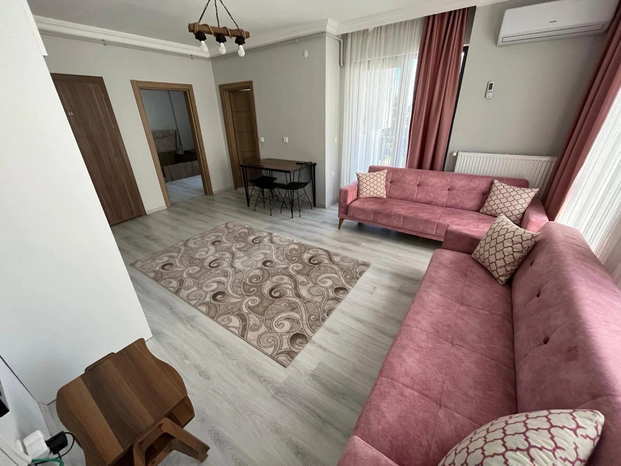 Photo of the whole room in Cerrahpasa Apart Hotel