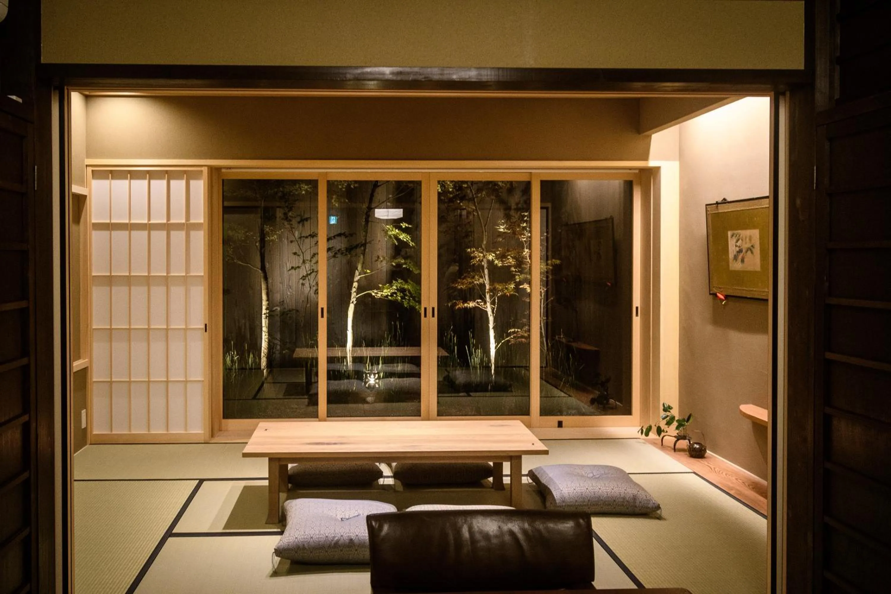 Garden view in Miun Kinkaku-ji