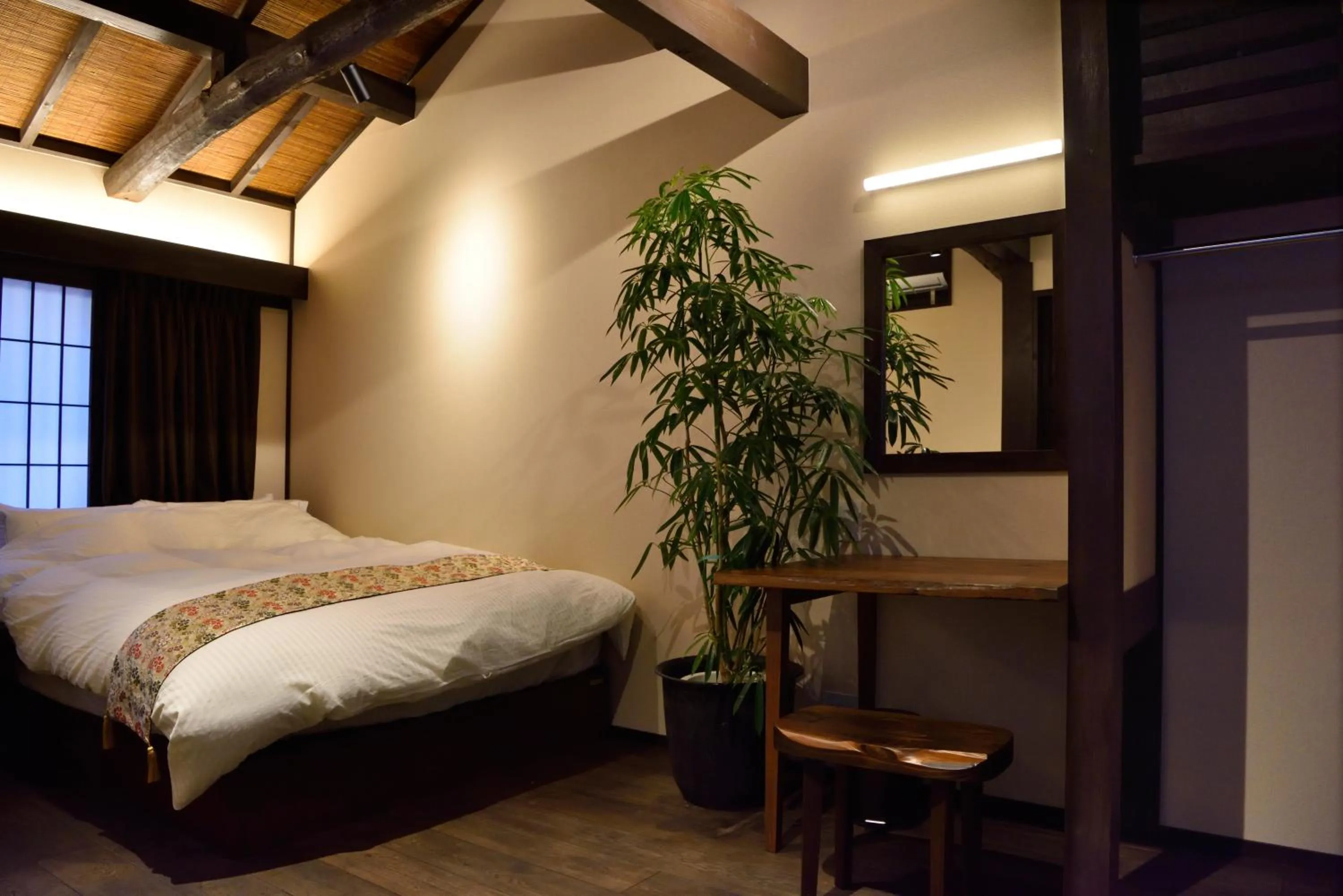 Bed in Miun Kinkaku-ji