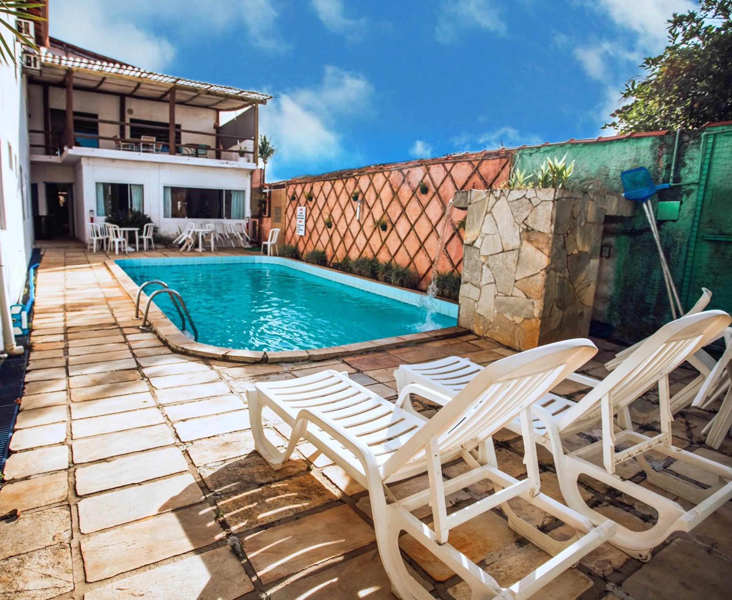 Swimming pool in Pousada Rafimar