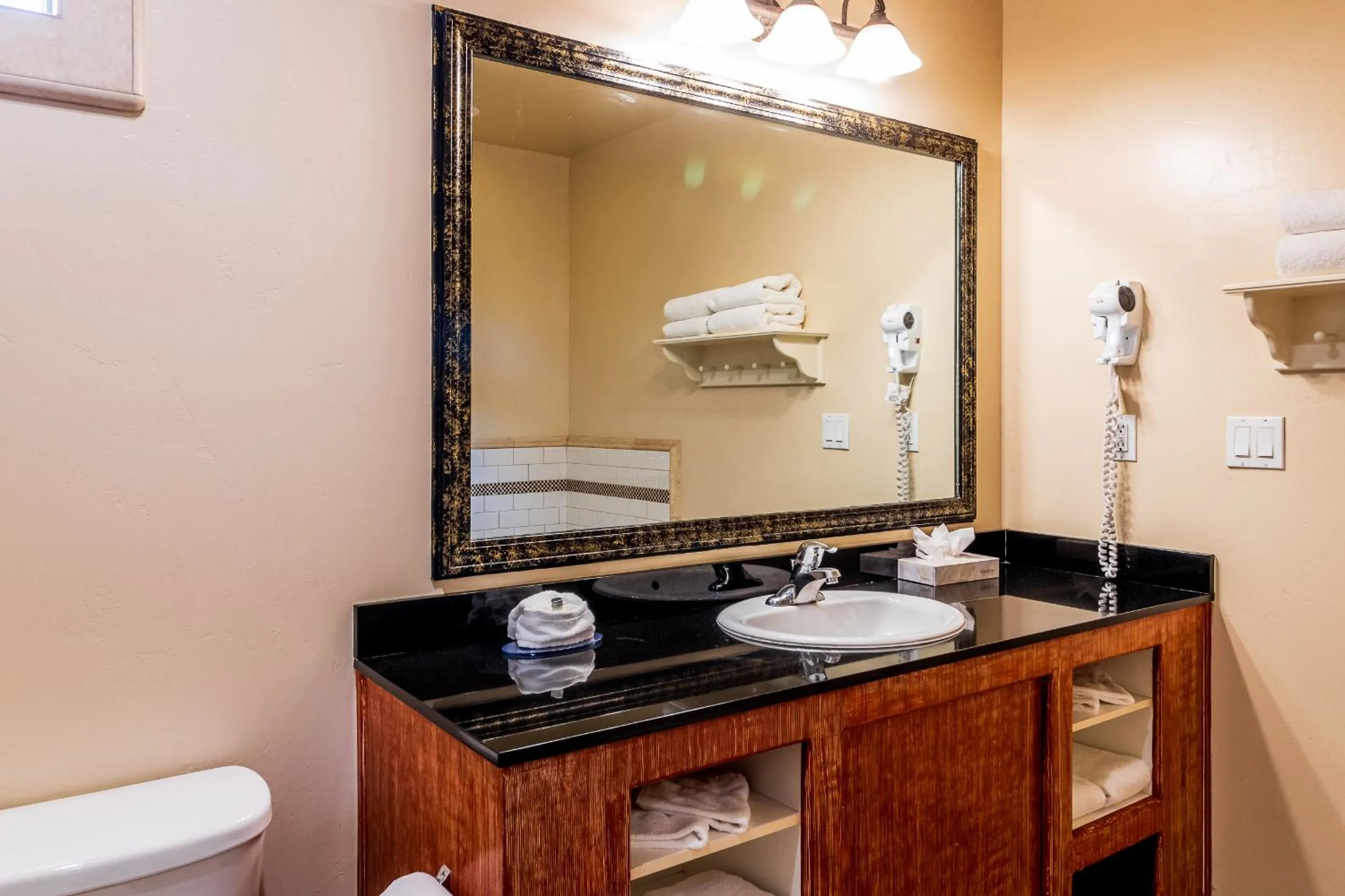 Bathroom in Cambria Pines Lodge