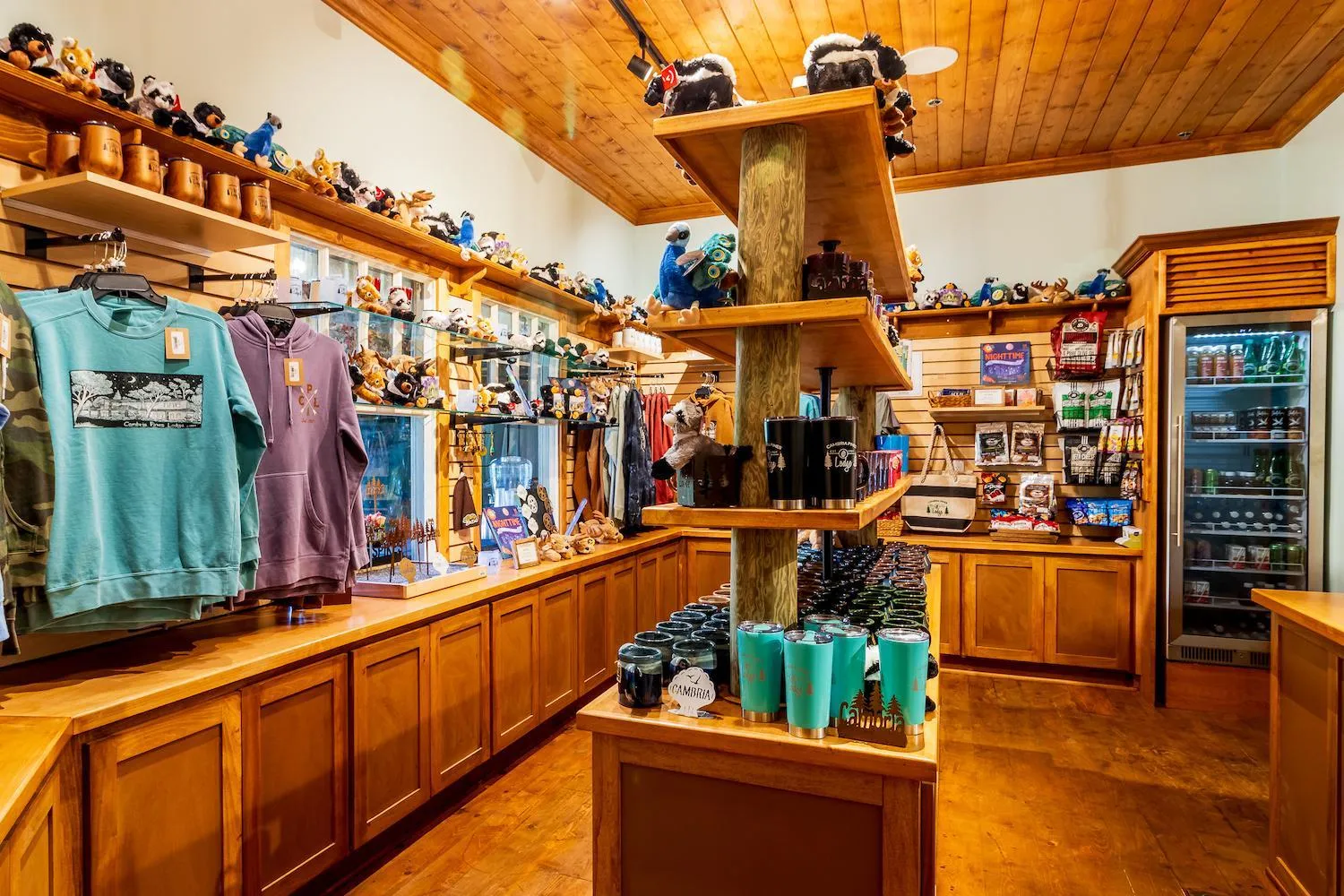 On-site shops in Cambria Pines Lodge