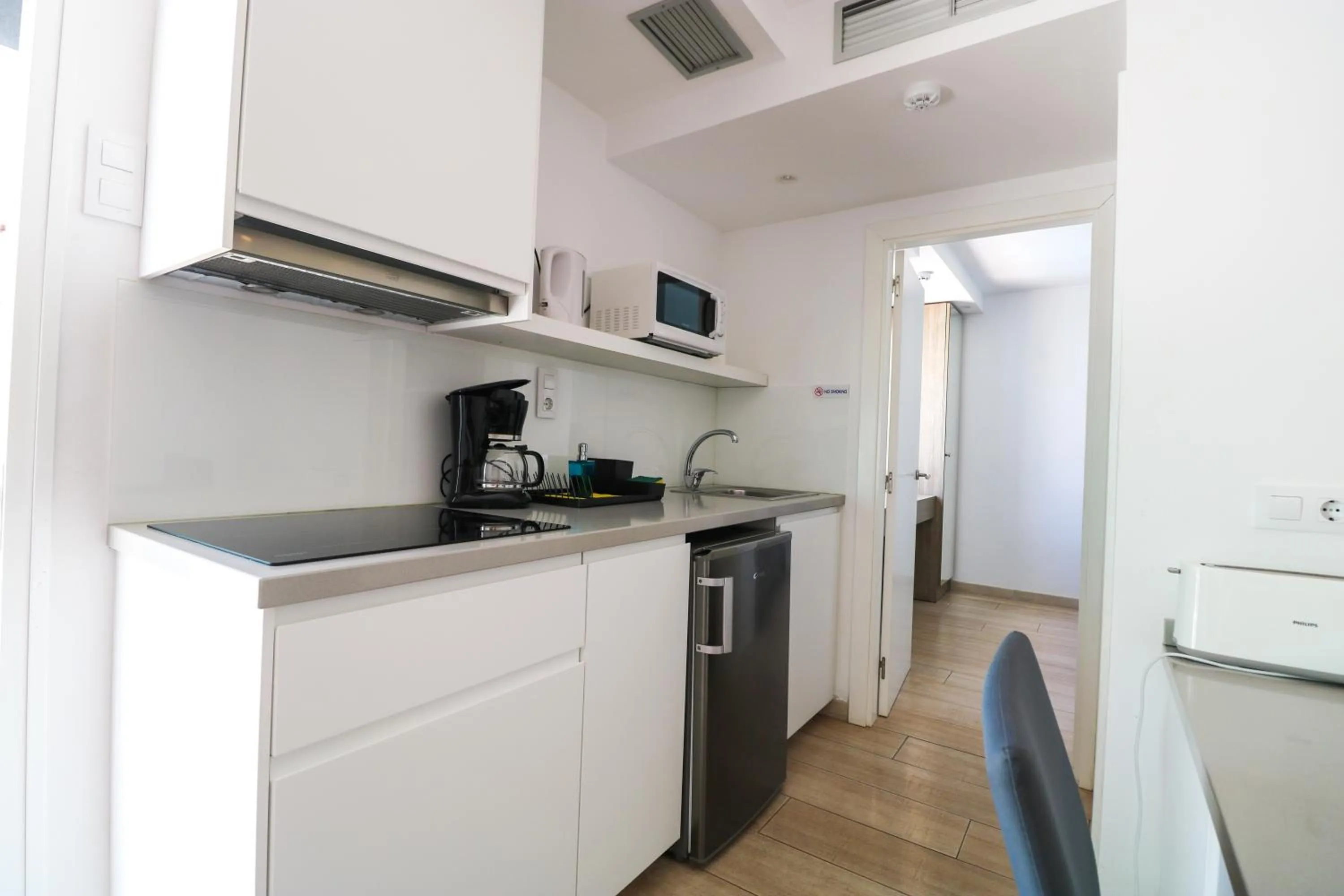 Kitchen or kitchenette in Calypso Boutique Apartments - Ceased Trading