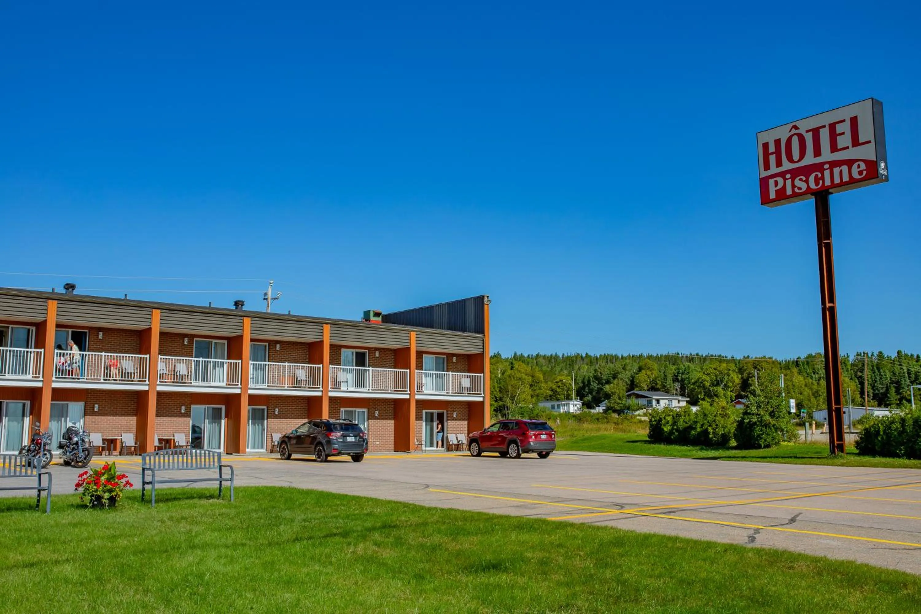 Property building in Complexe Hotelier Escoumins