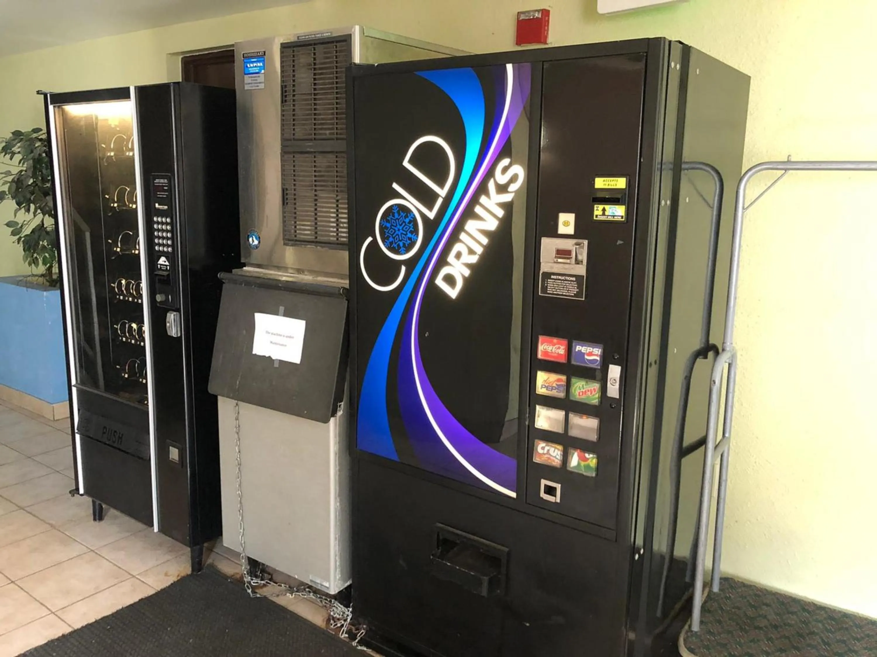 Coffee/tea facilities in Fairbridge Inn Express - Barrington