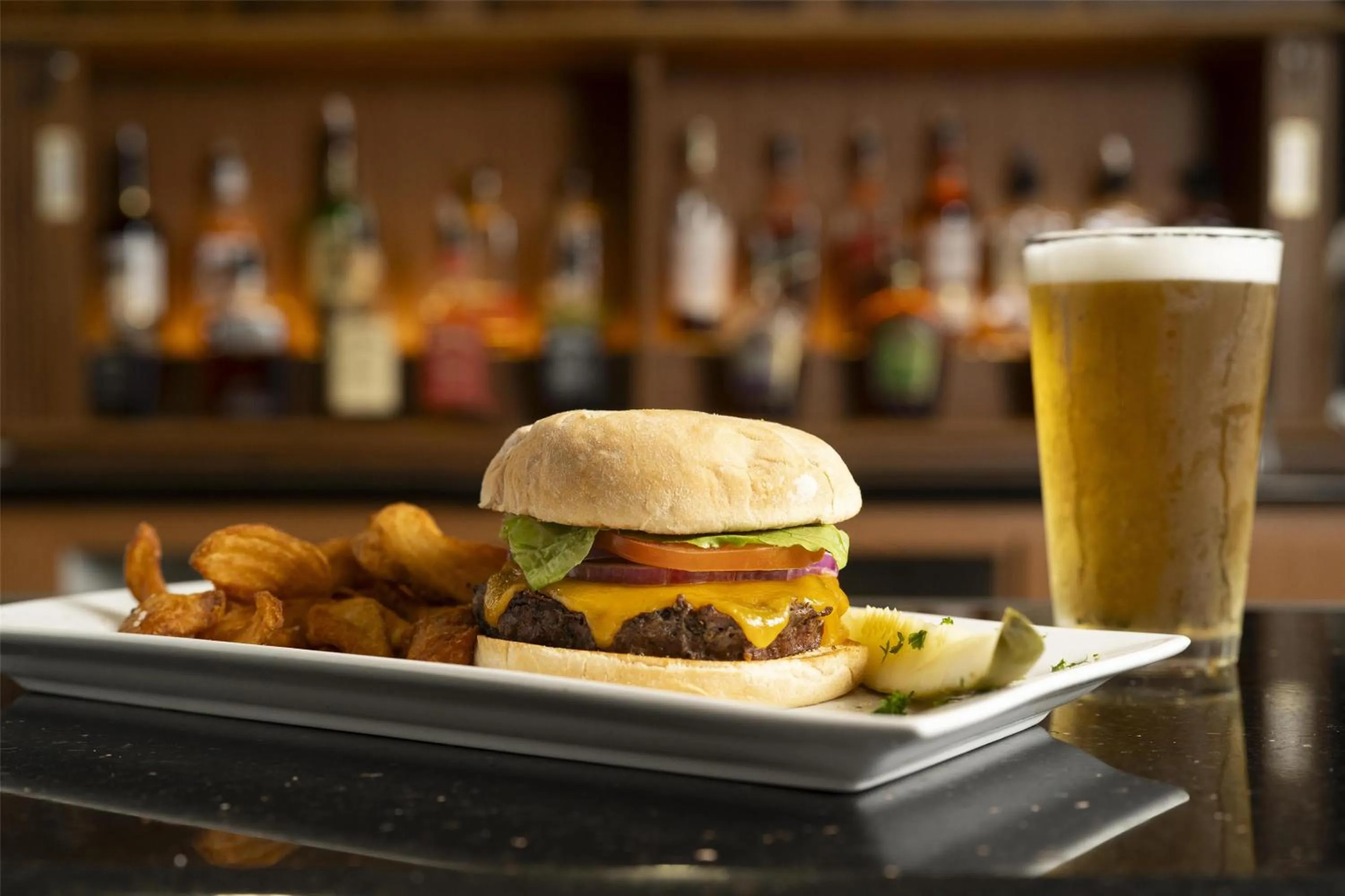 Restaurant/places to eat in DoubleTree by Hilton Sarasota Bradenton Airport