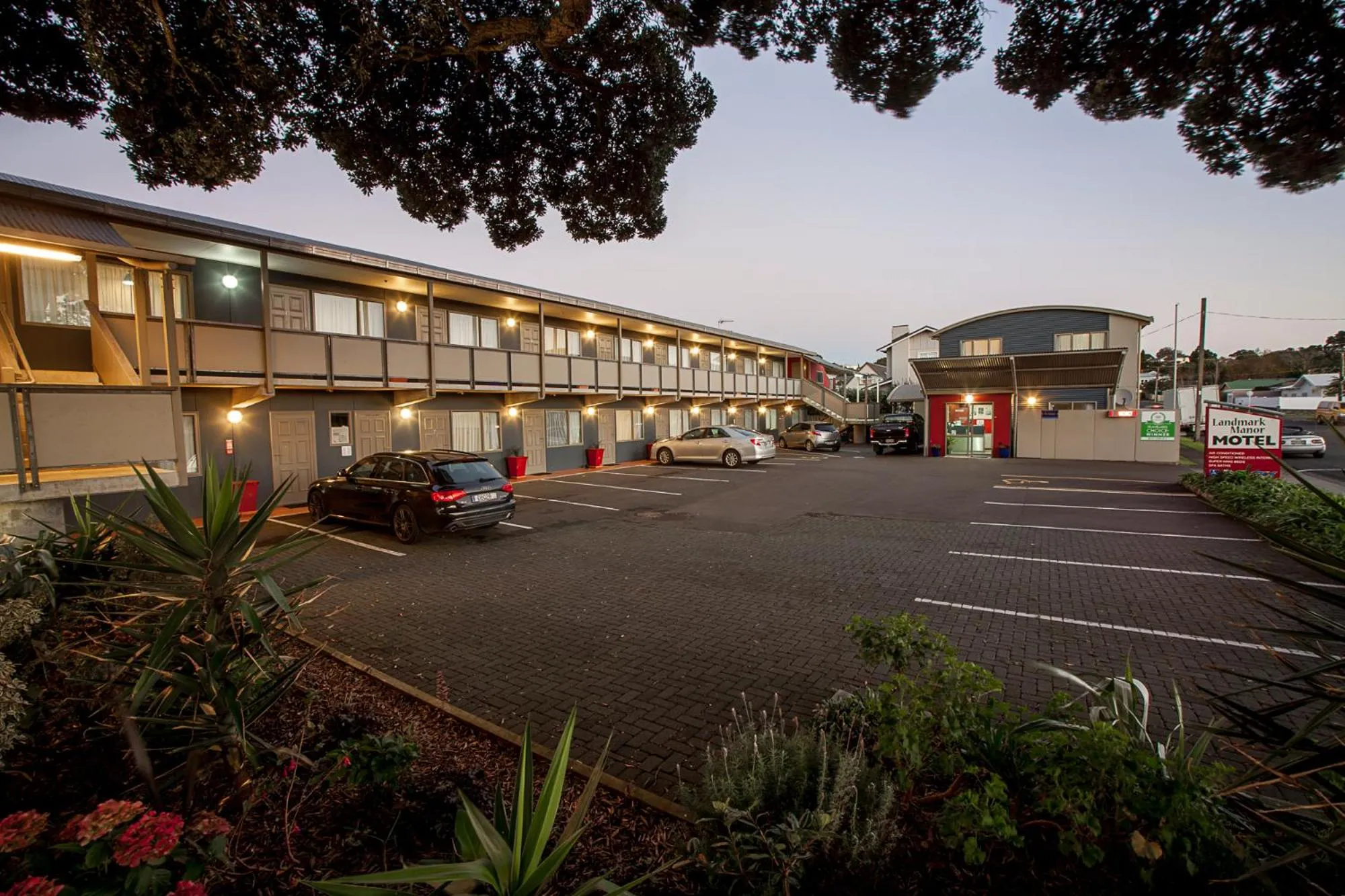 Property building in Landmark Manor