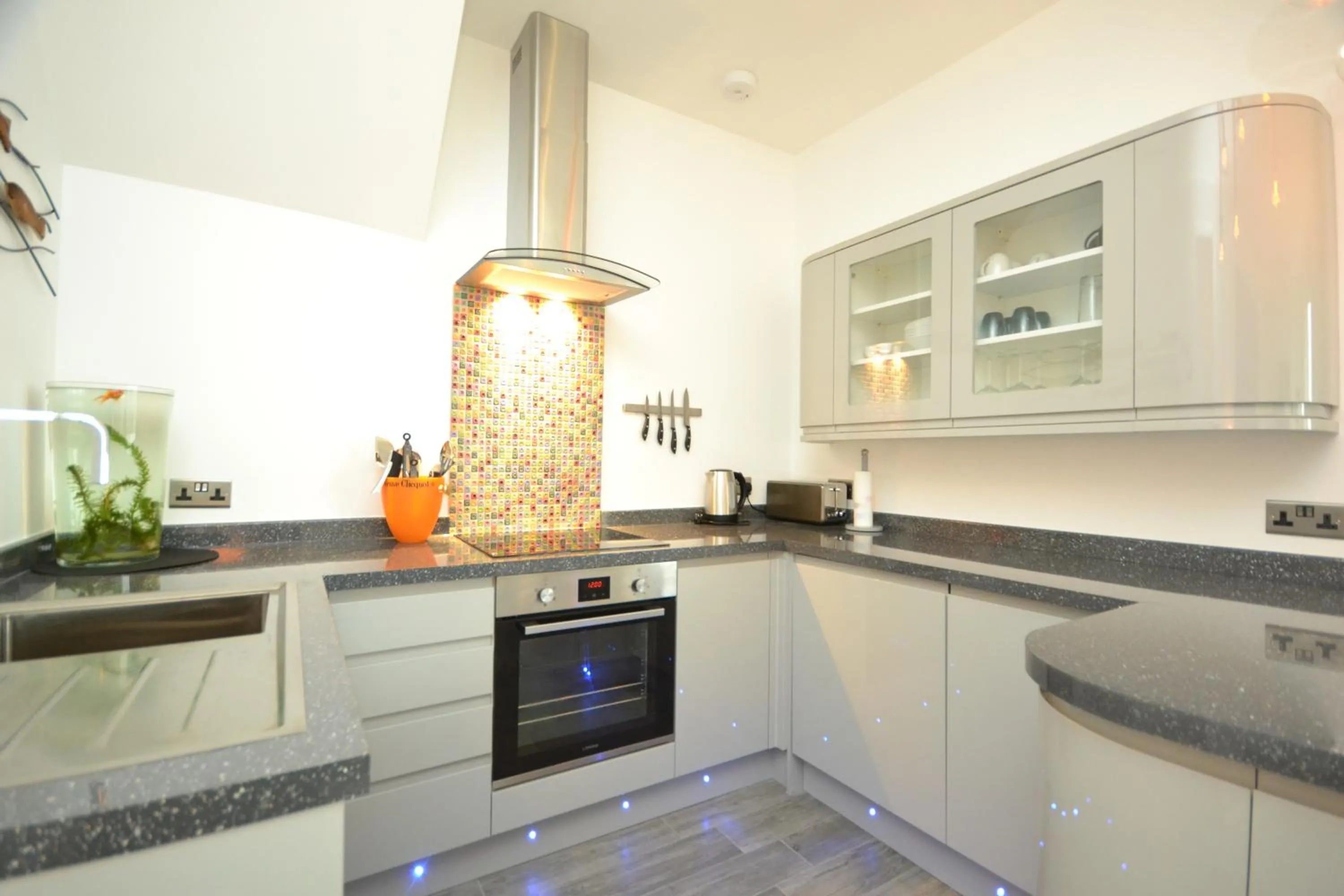 Kitchen or kitchenette in SeaScape