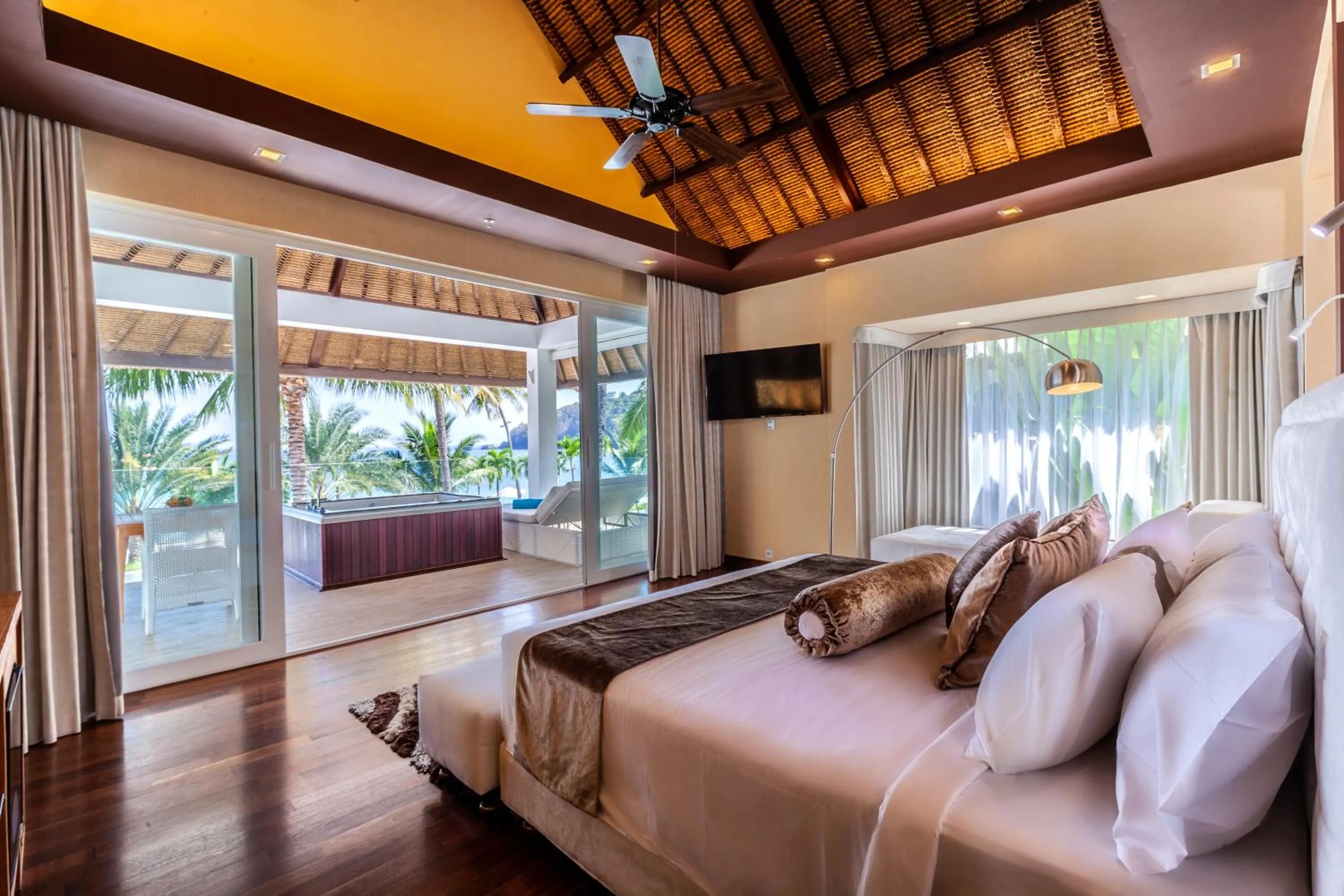 View (from property/room), Bed in Seven Secrets by Hanging Gardens