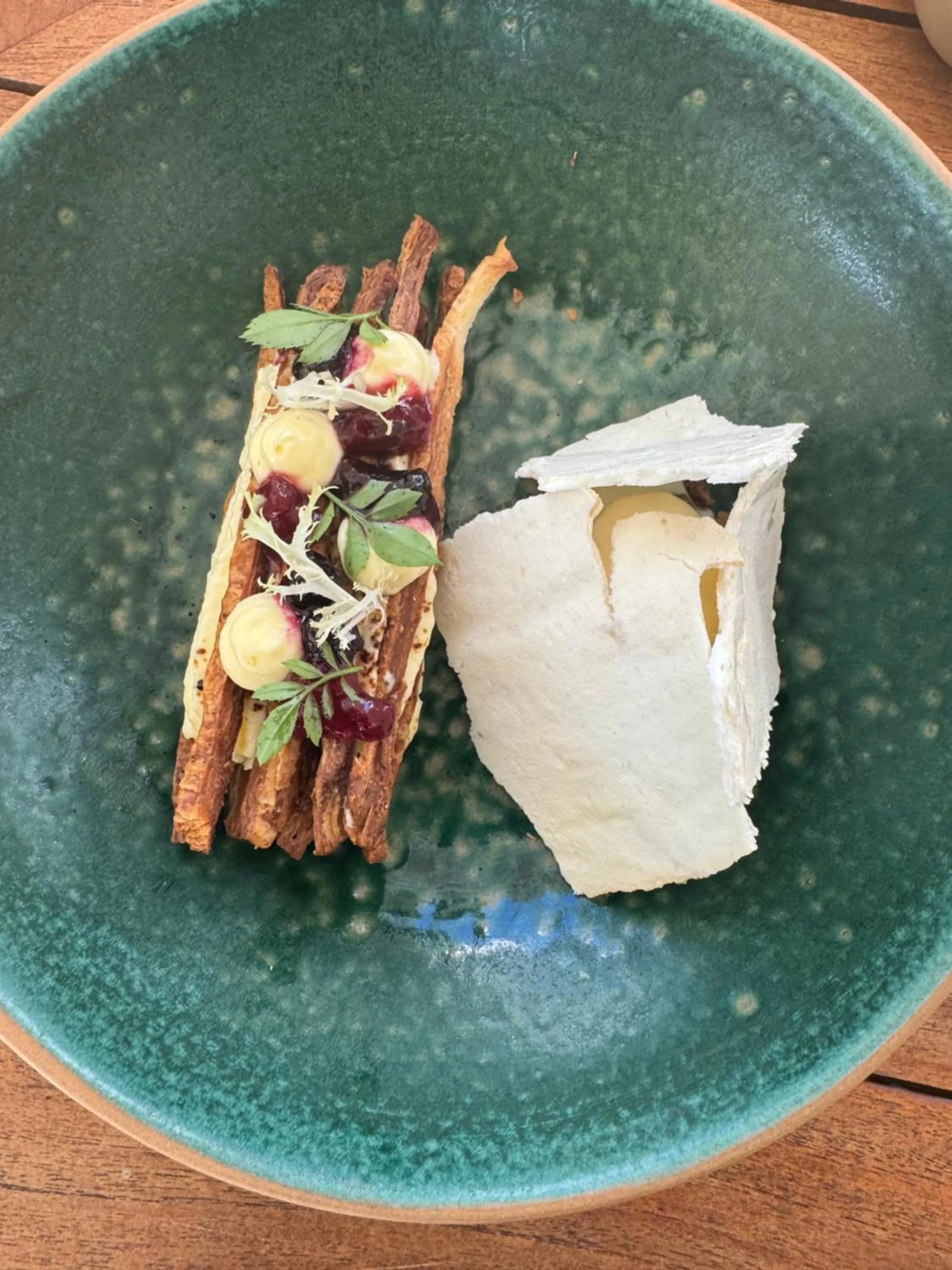 Lunch in Seven Secrets by Hanging Gardens