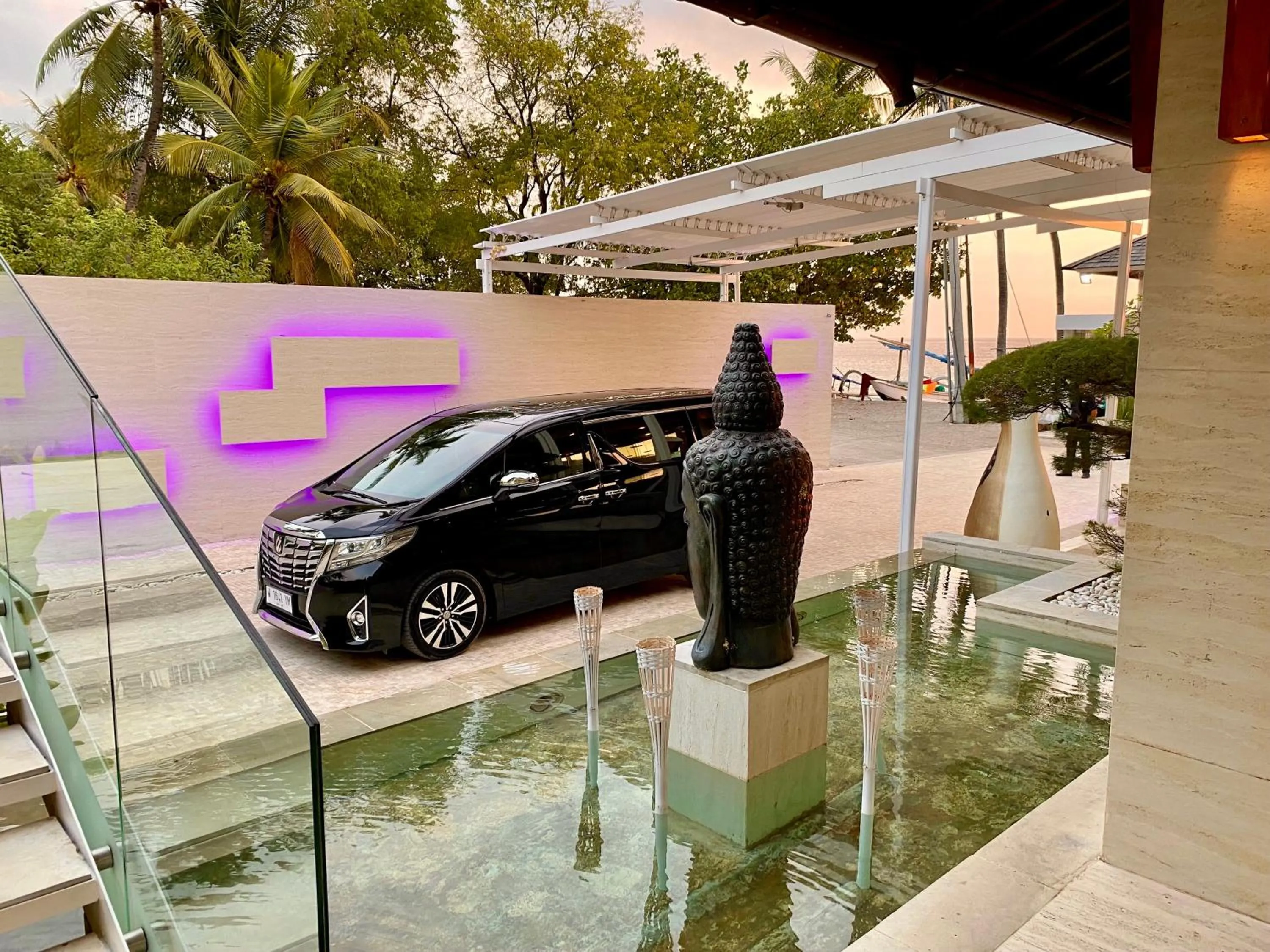 Parking in Seven Secrets by Hanging Gardens