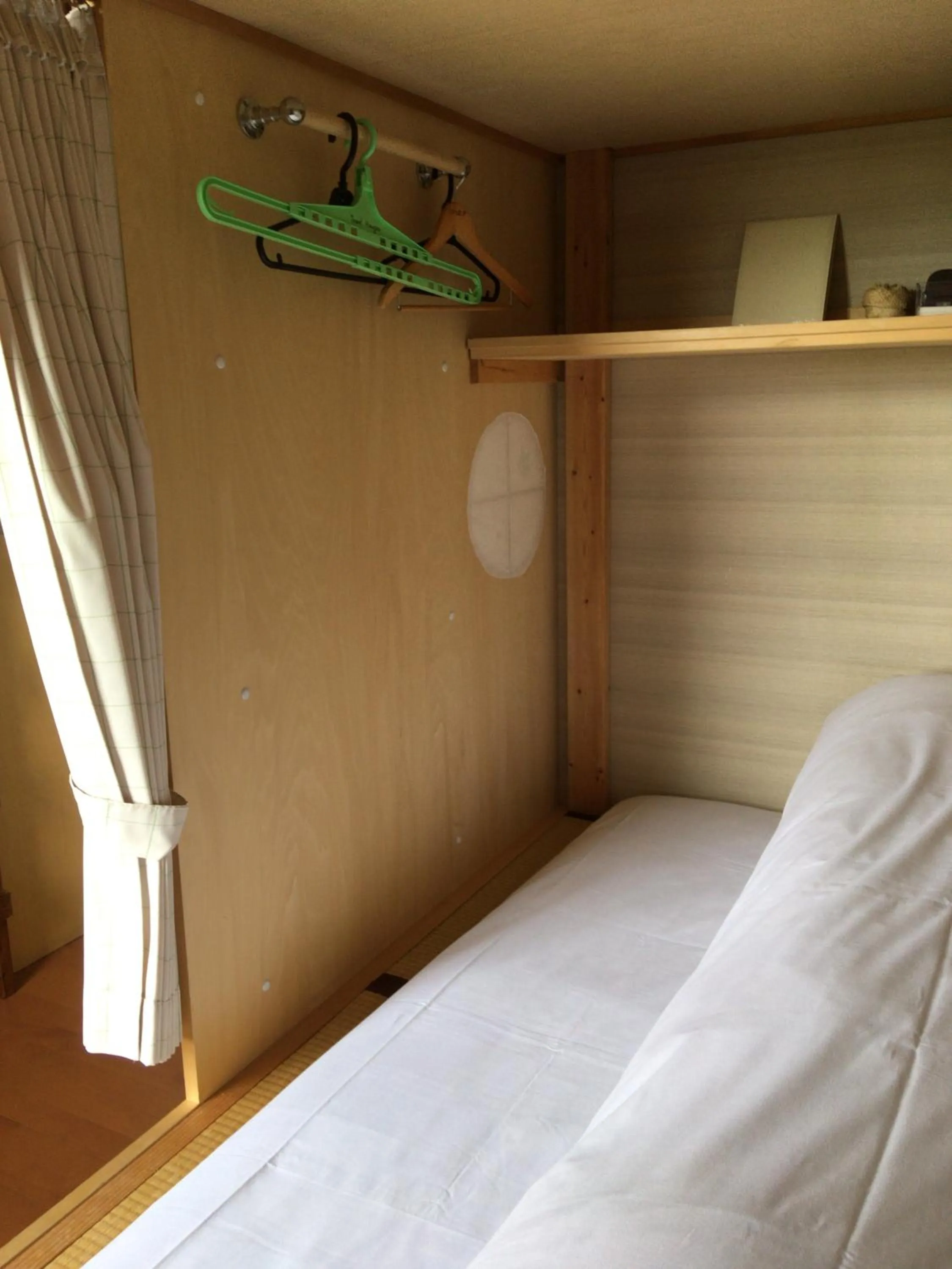 Bedroom, Bed in Niseko Tabi-tsumugi Backpackers