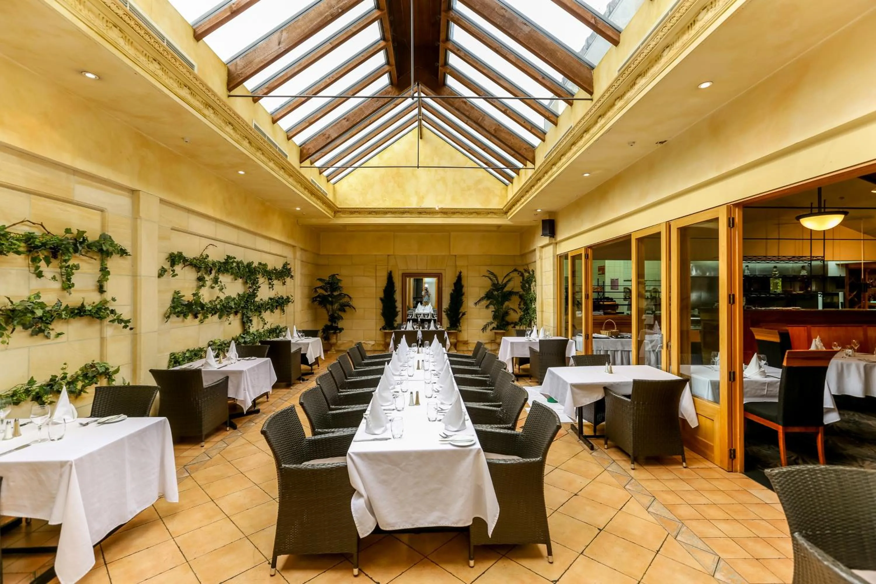 Restaurant/places to eat in Plymouth International