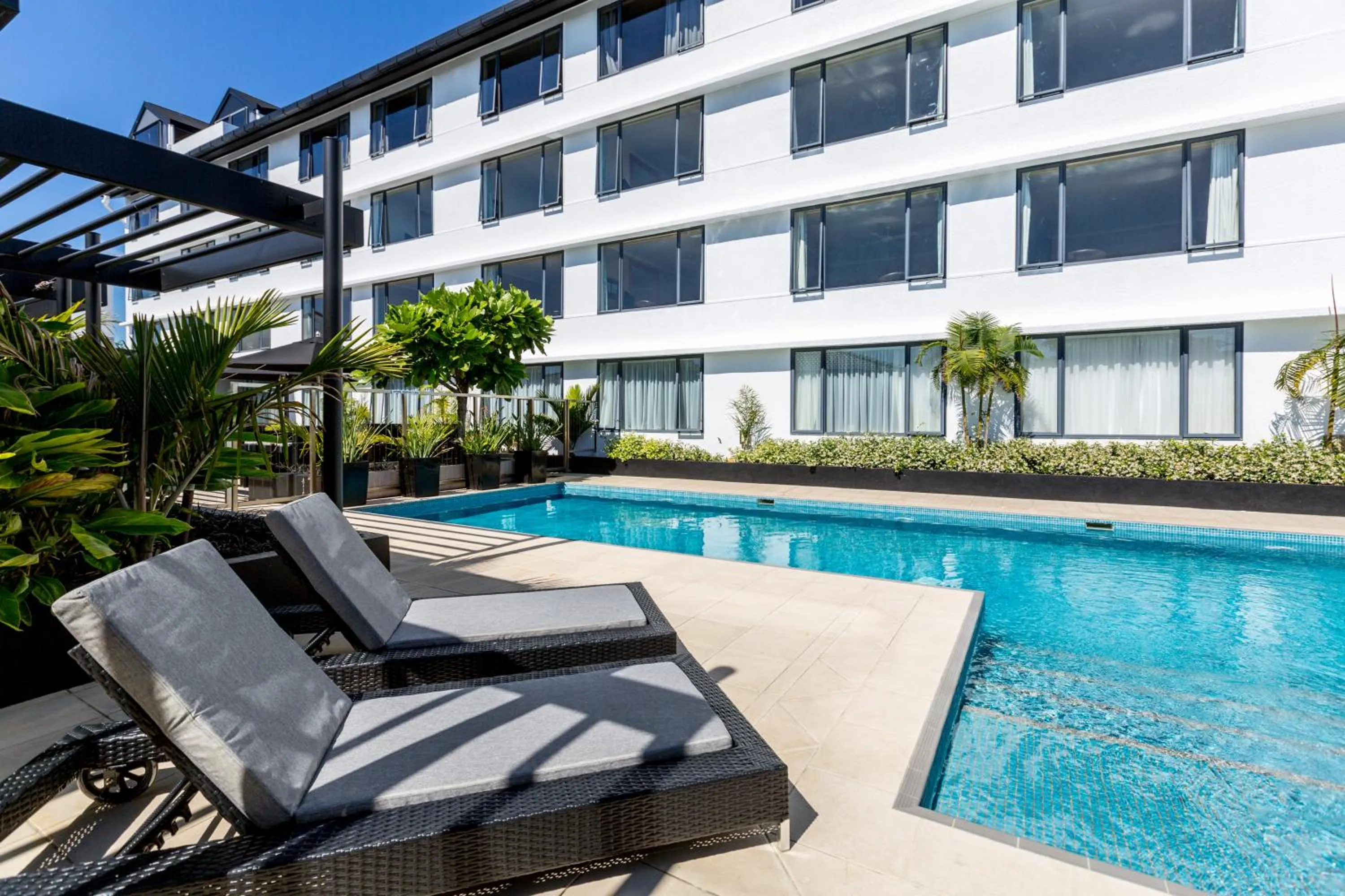 Swimming pool in Plymouth International