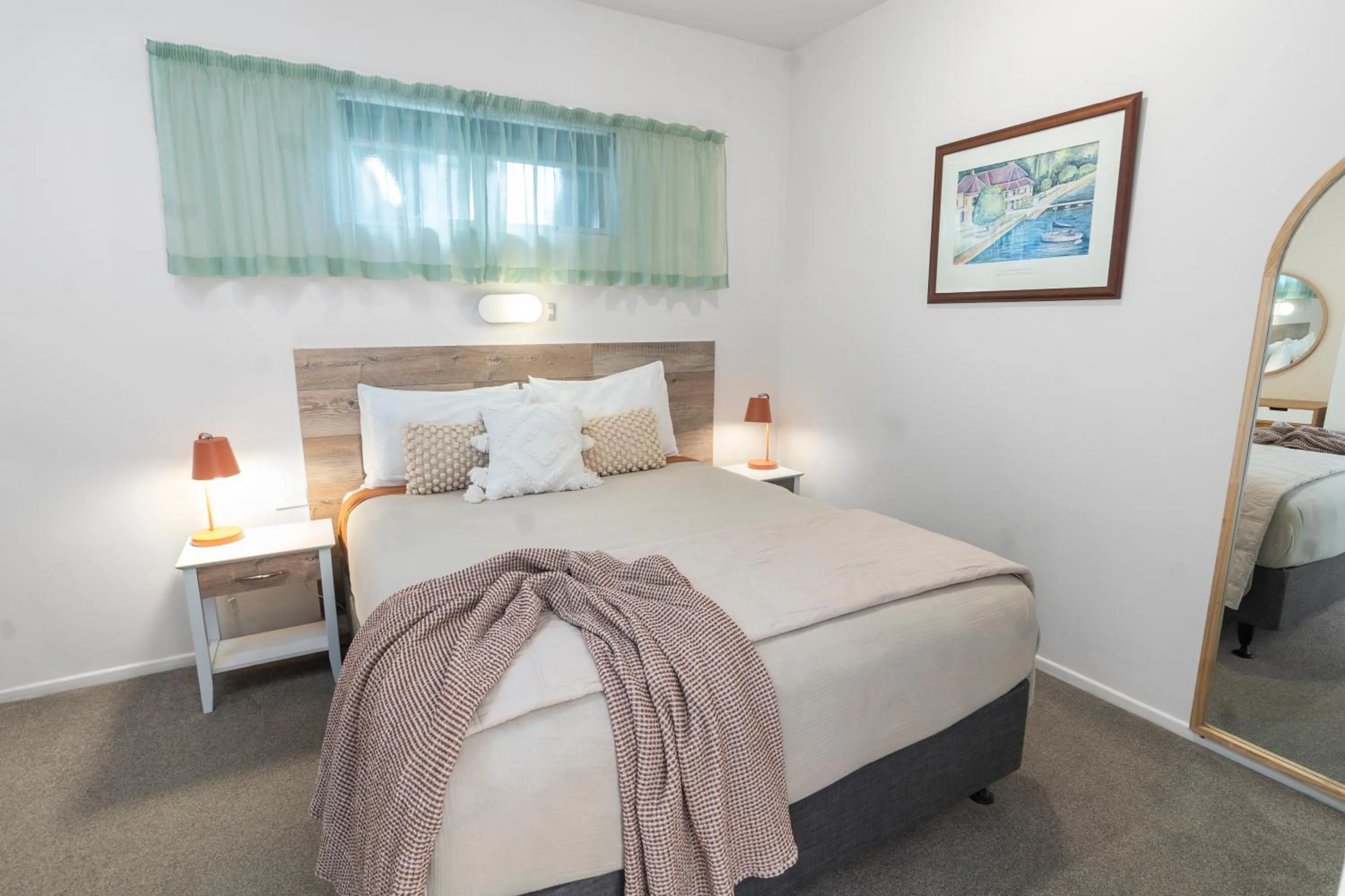 Bed in ASURE Admirals View Motel