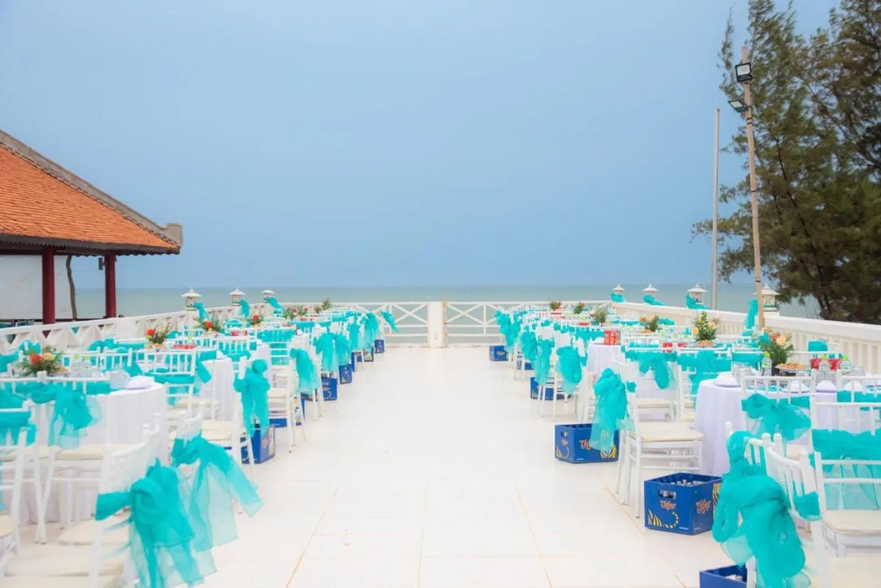 wedding in Full Moon Village Resort