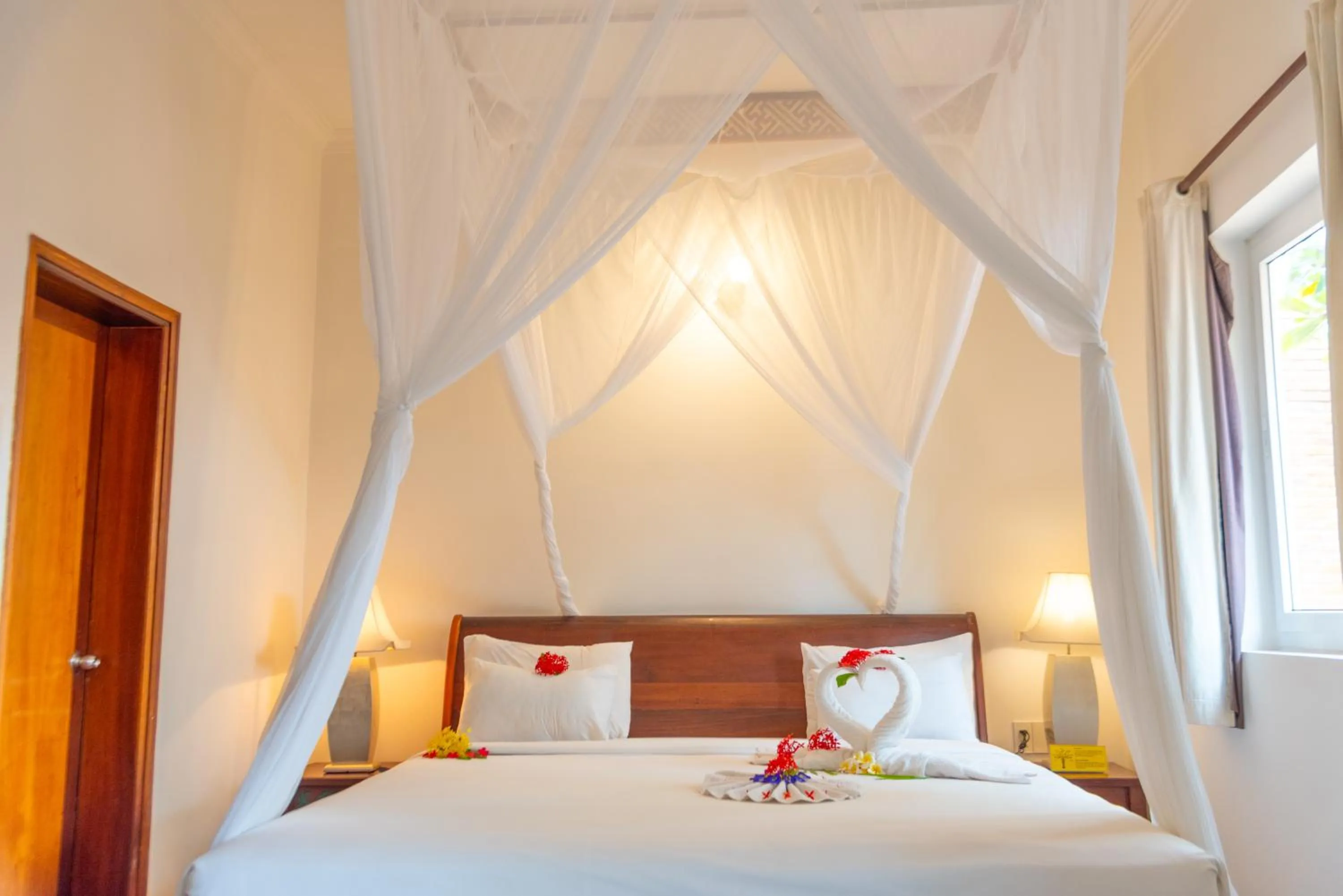 Bed in Full Moon Village Resort