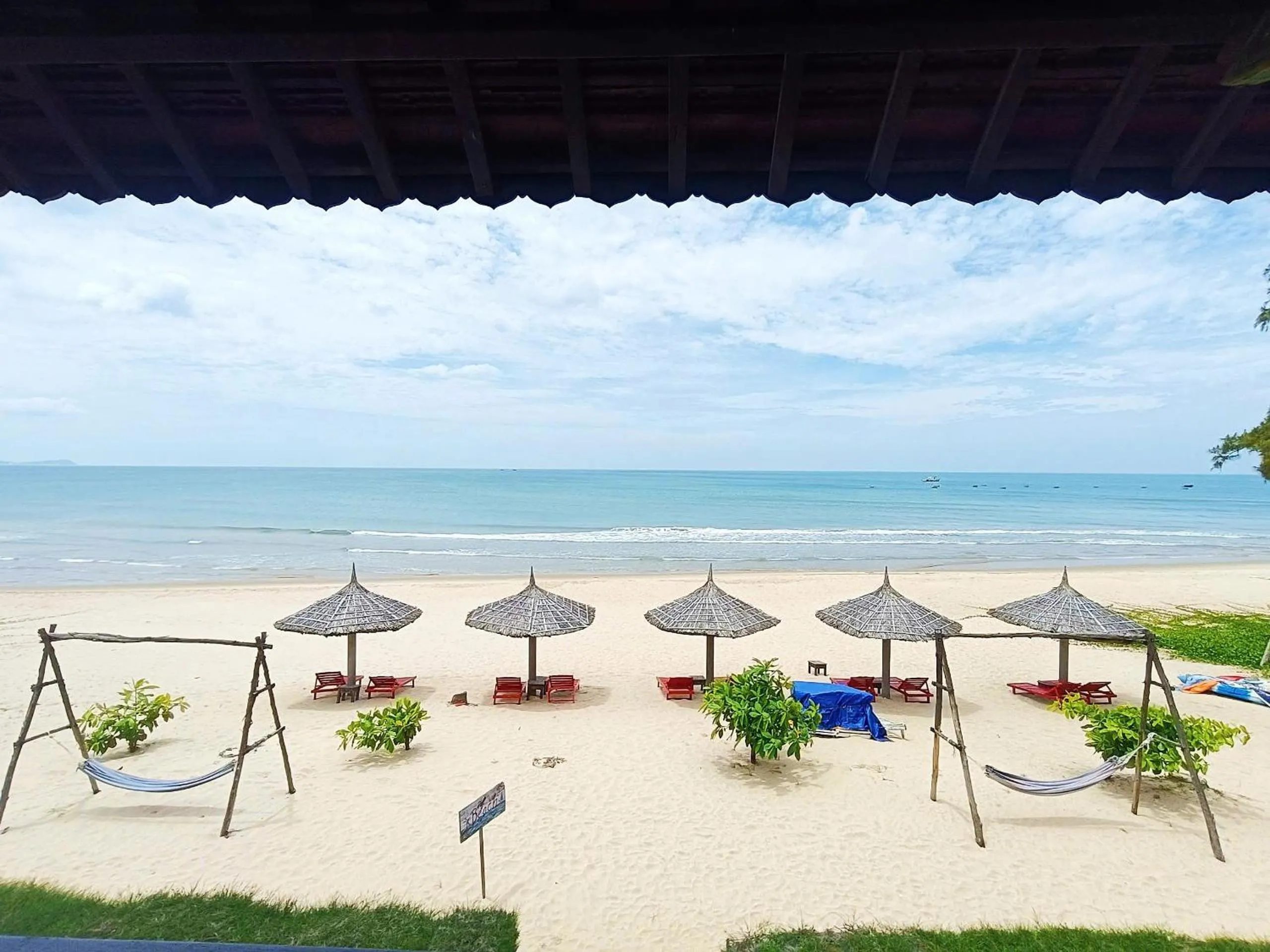 Beach in Full Moon Village Resort