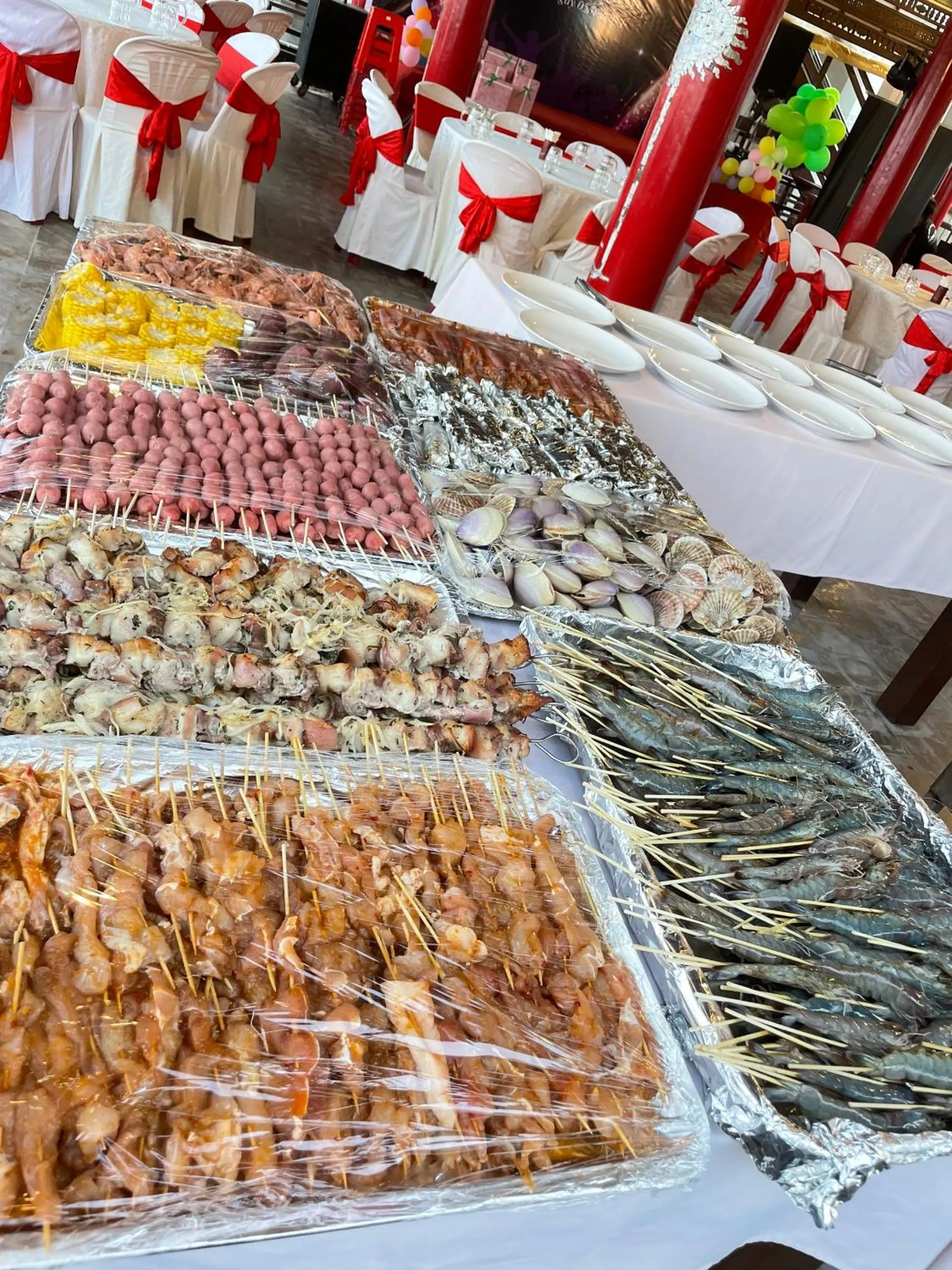 Restaurant/places to eat in Full Moon Village Resort