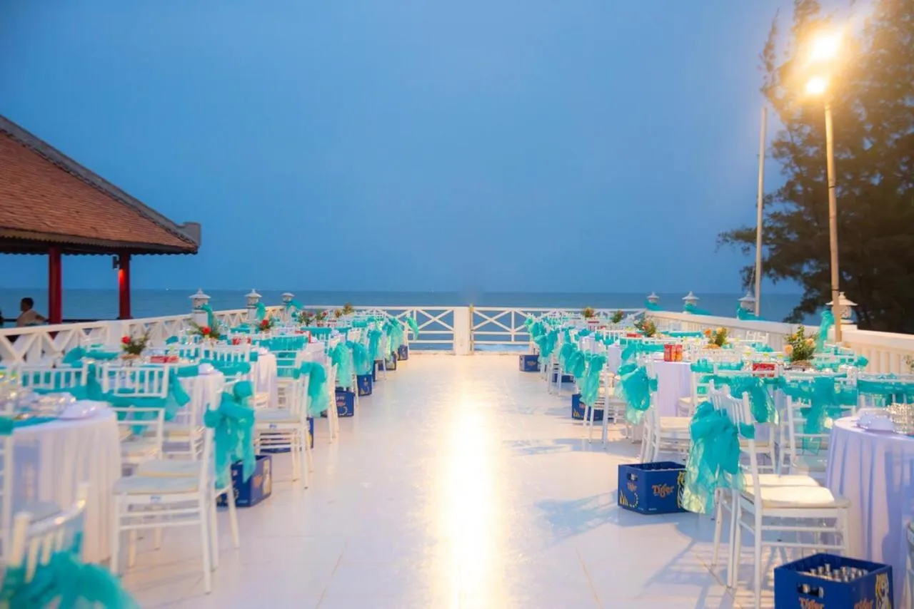 wedding in Full Moon Village Resort