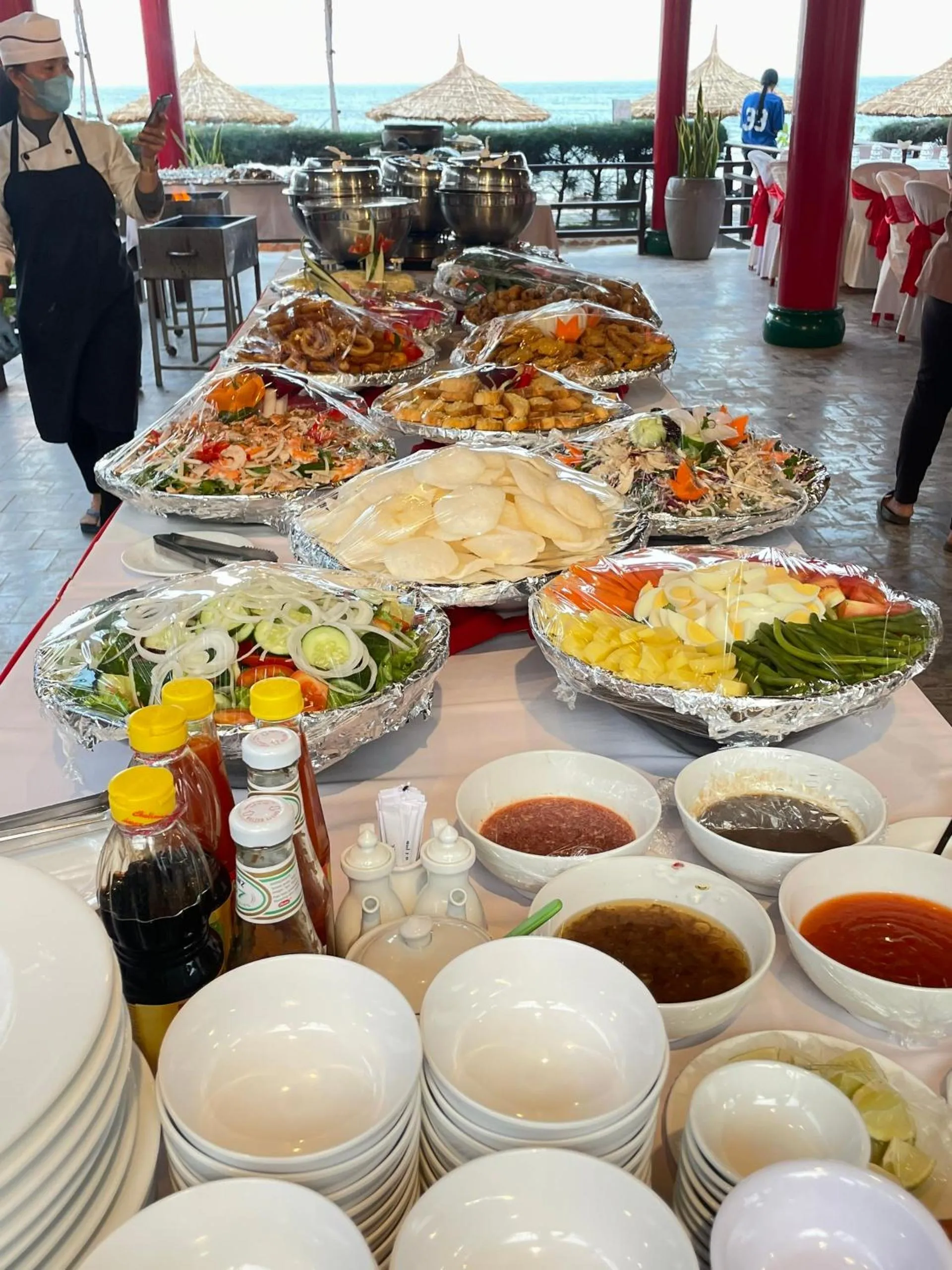 Restaurant/places to eat in Full Moon Village Resort