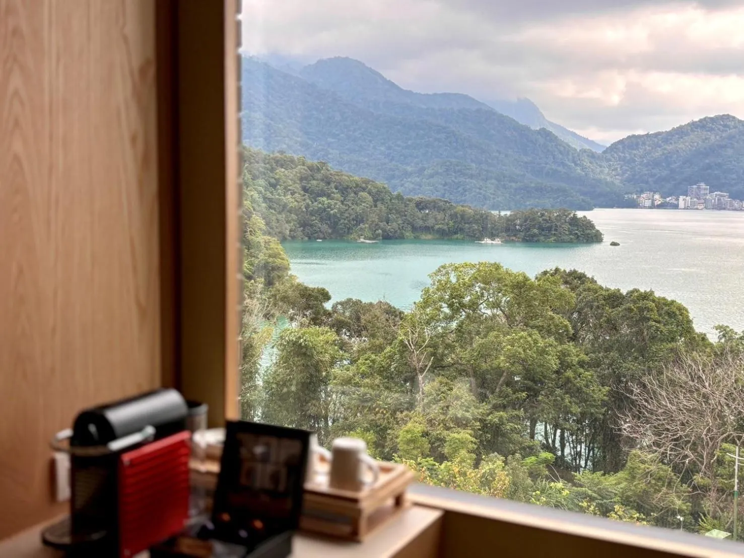 Lake view in Fleur de Chine Hotel