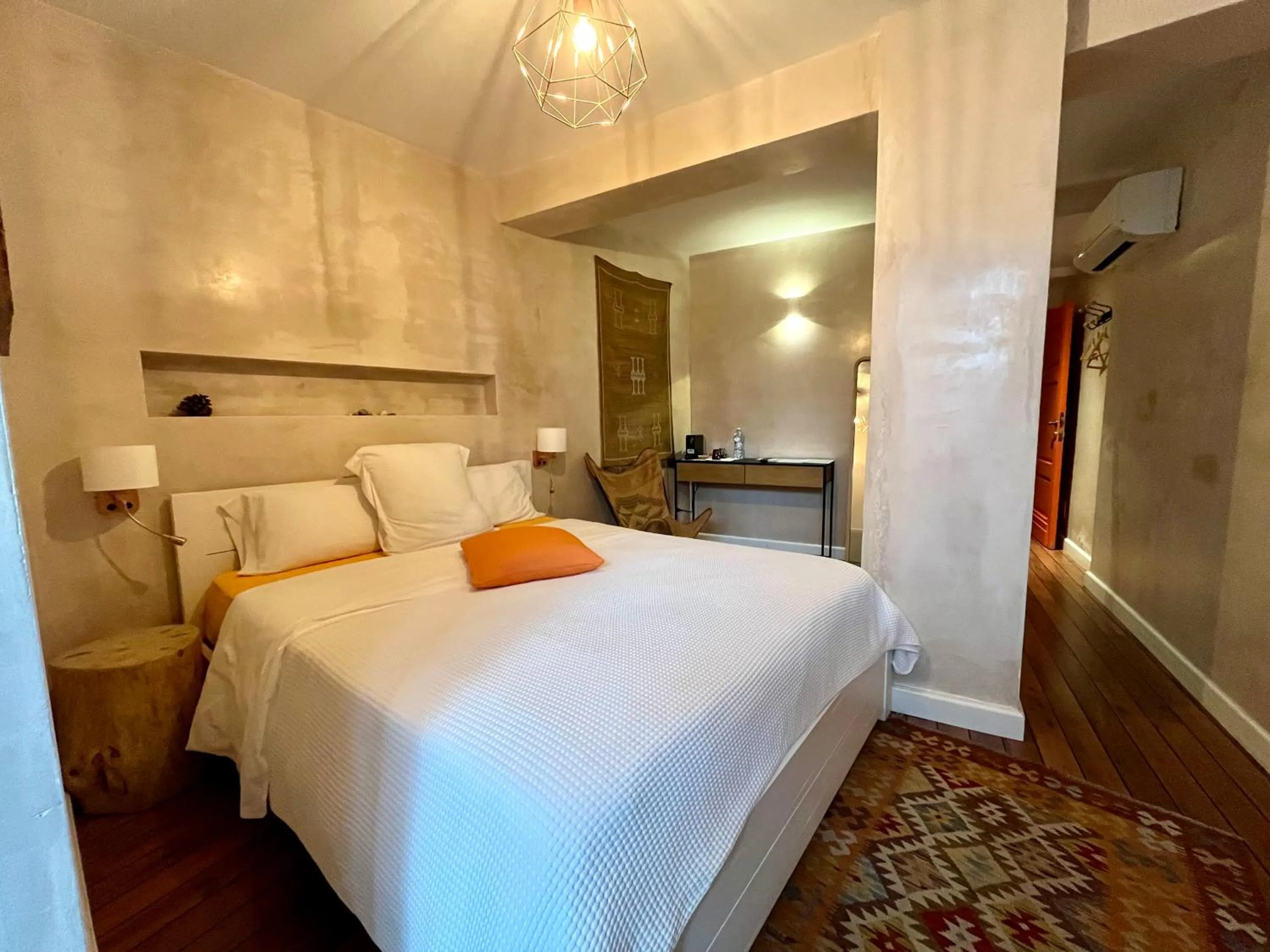 Photo of the whole room in Boabdil Guesthouse