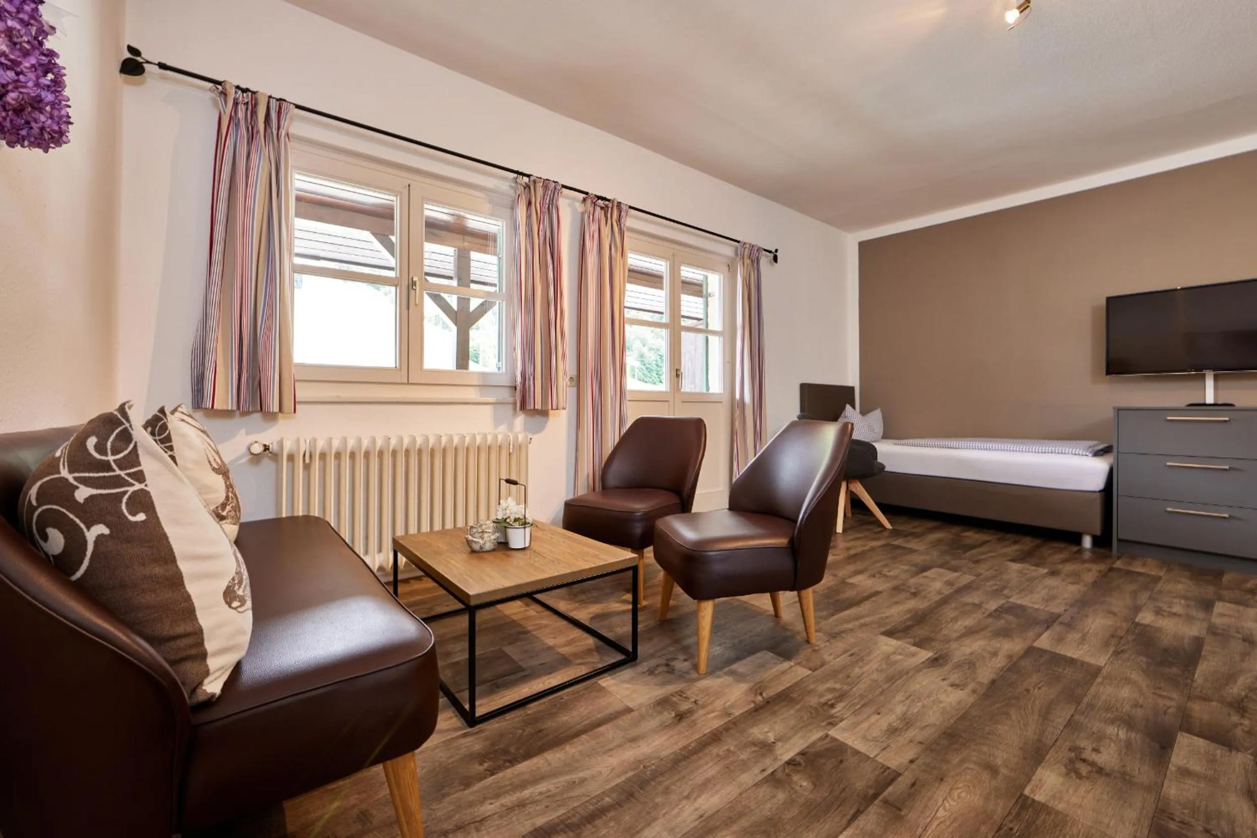 Seating area, Bed in Olympiahaus