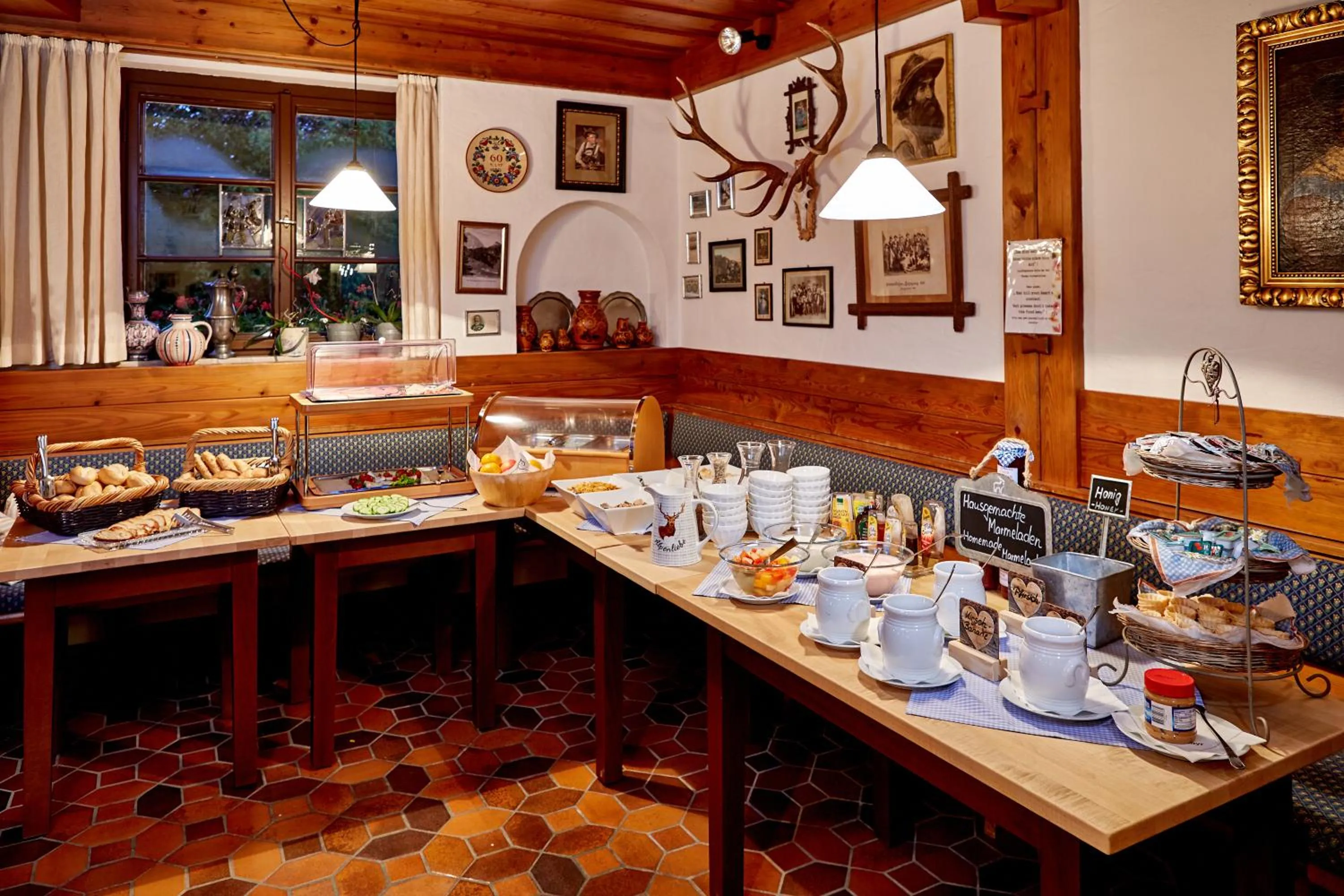 Decorative detail in Olympiahaus