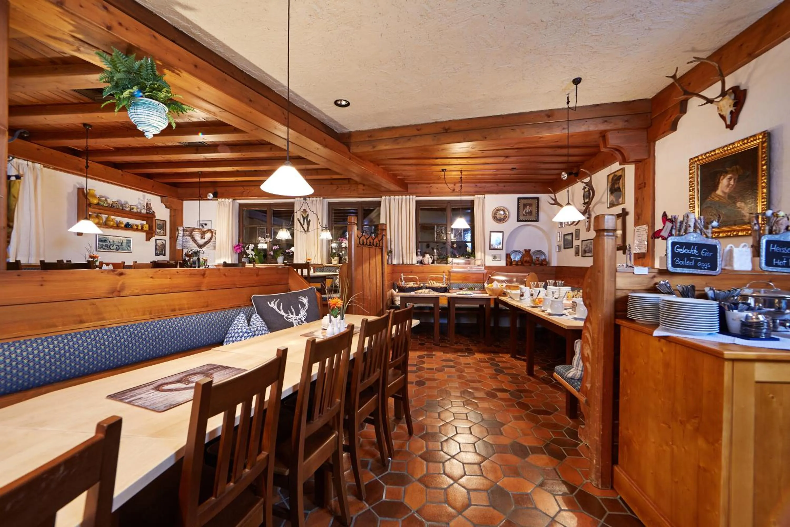 Decorative detail in Olympiahaus